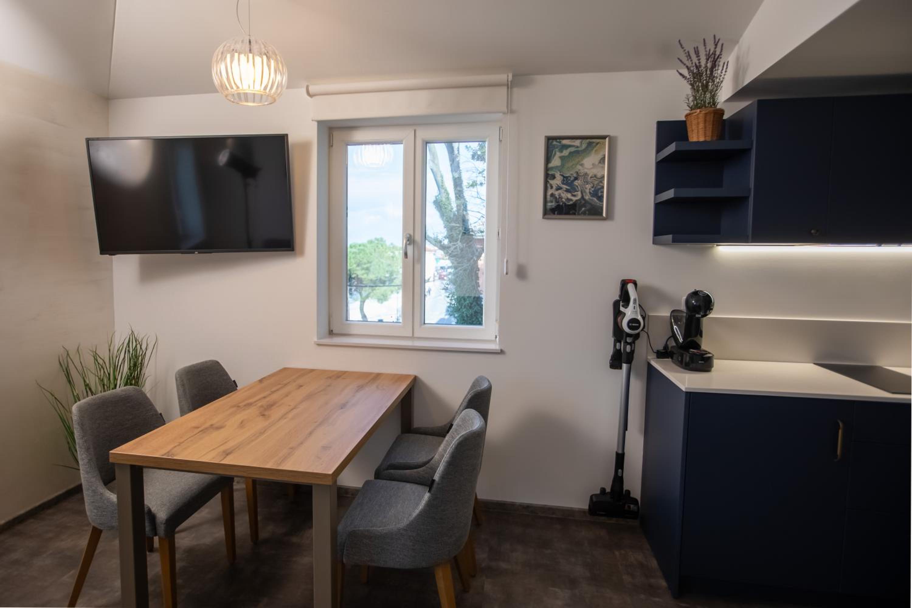 One-Bedroom Apartment with Sea View