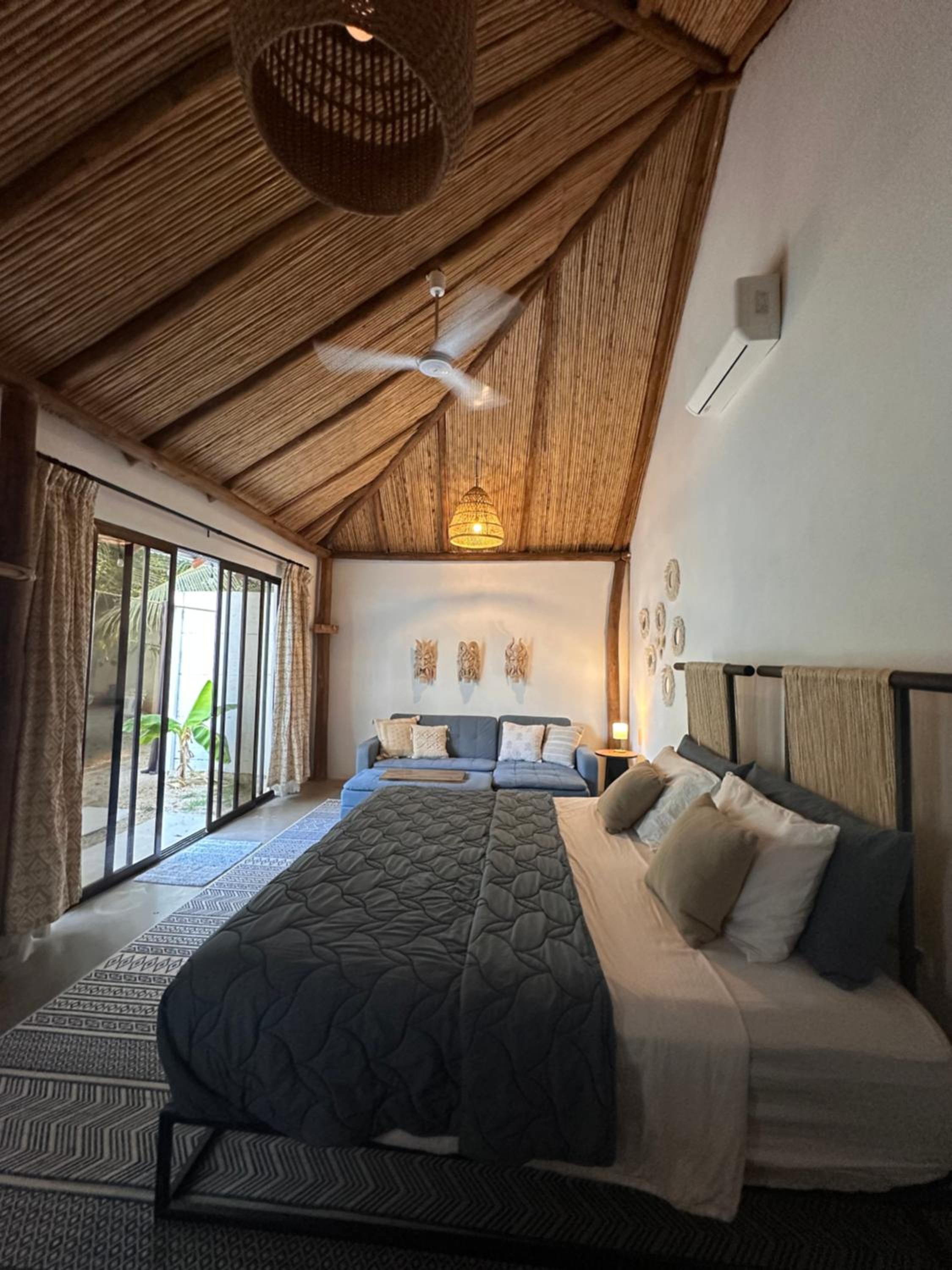 Deluxe King Suite