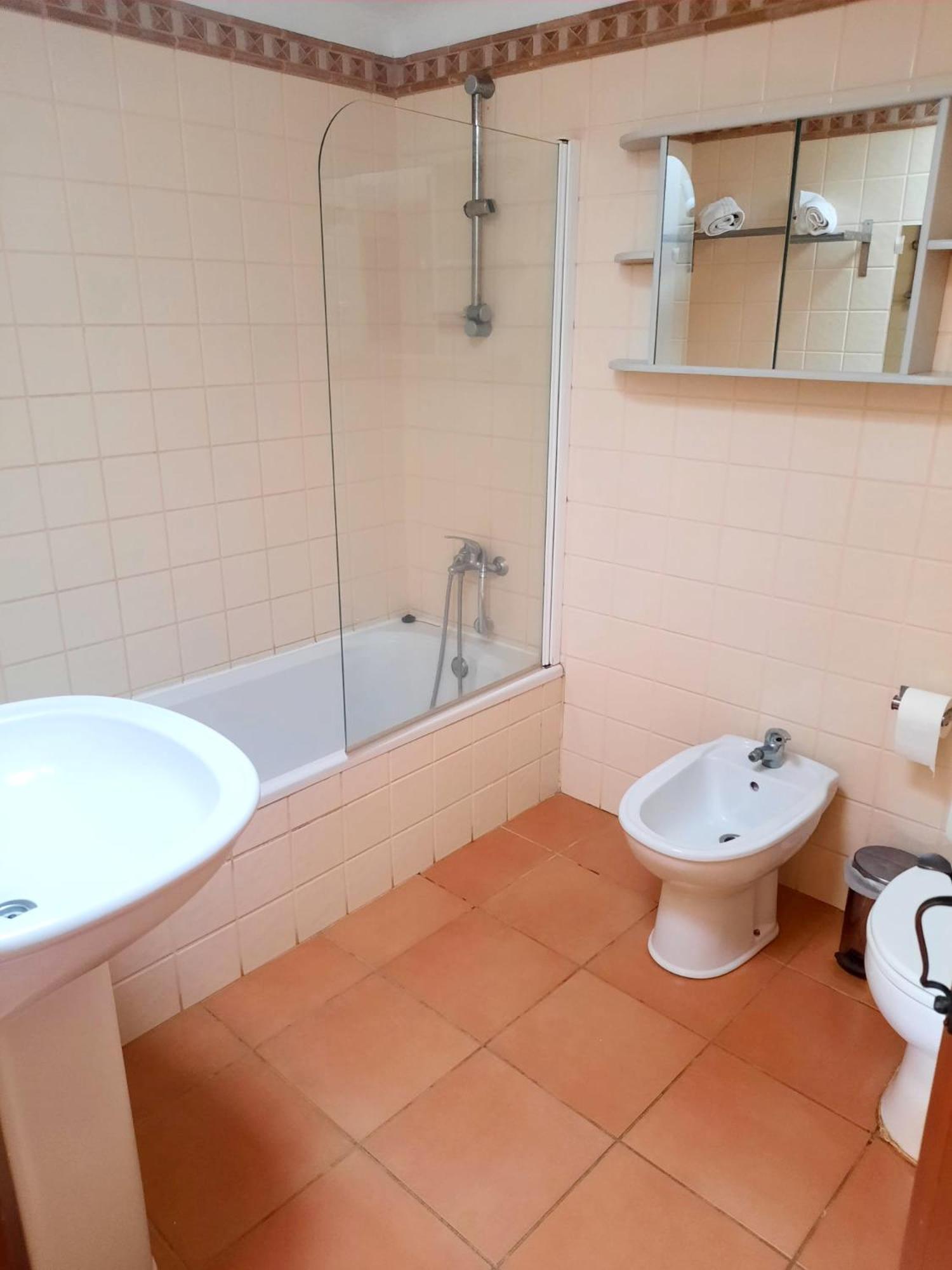 Double Room - Photo 5
