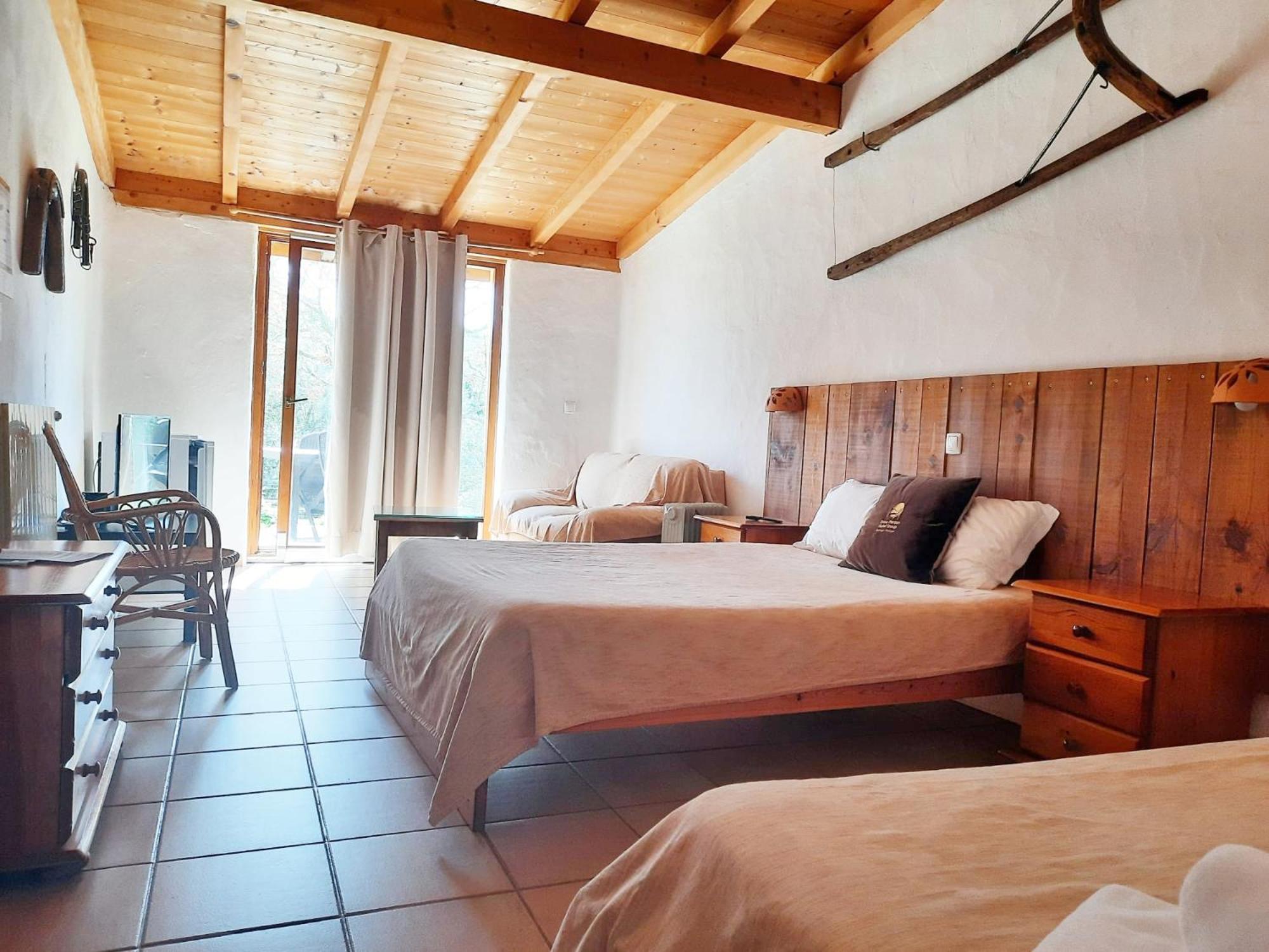 Double Room - Photo 8
