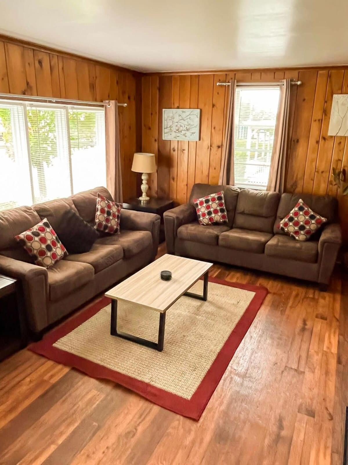 Family Room photo 1