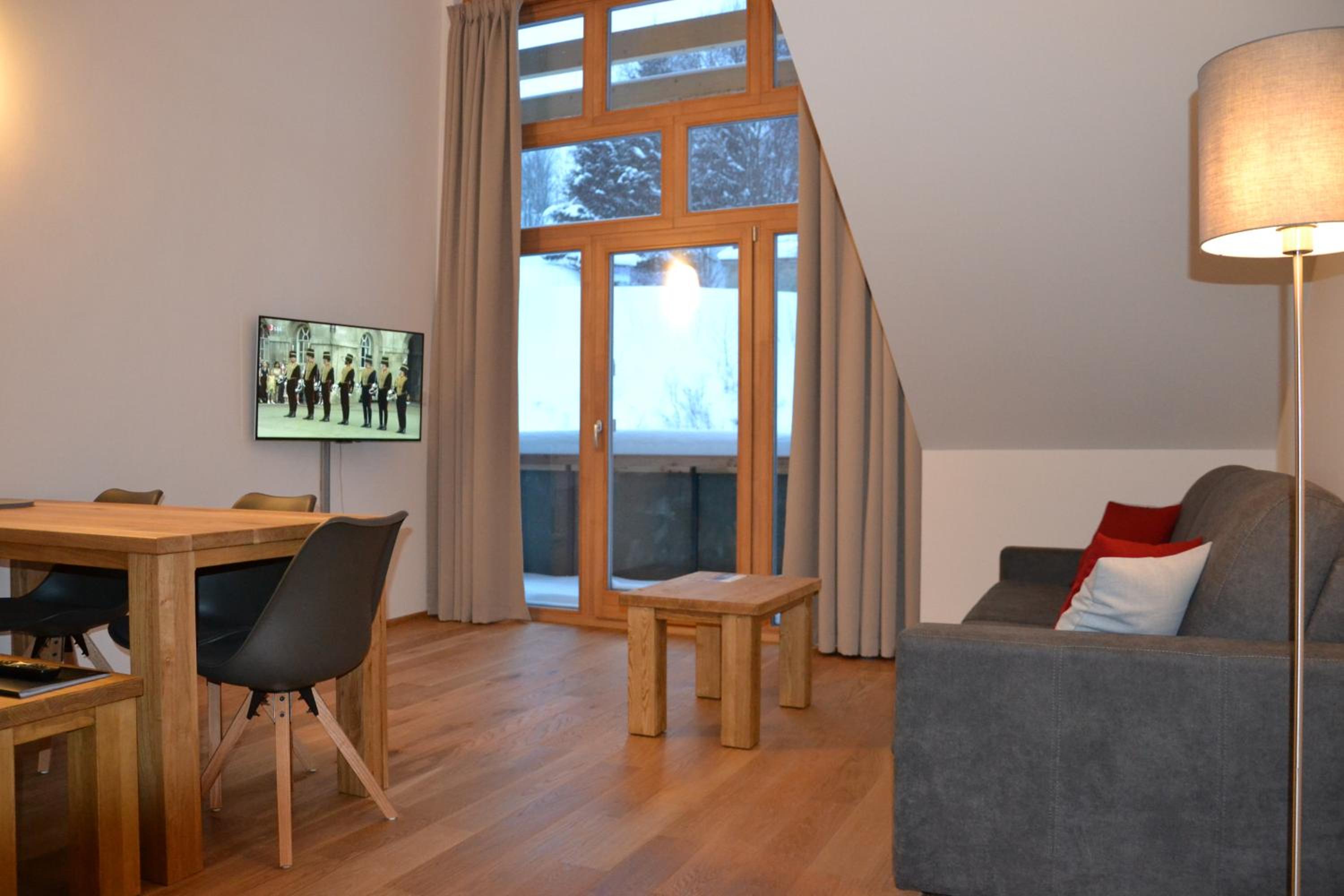 One-Bedroom Apartment photo 1