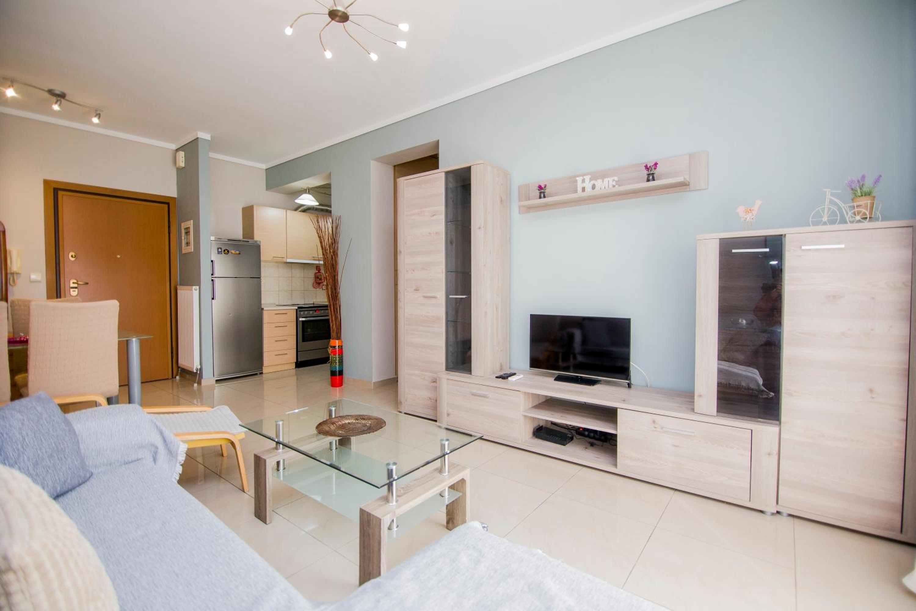 One-Bedroom Apartment - Photo 1