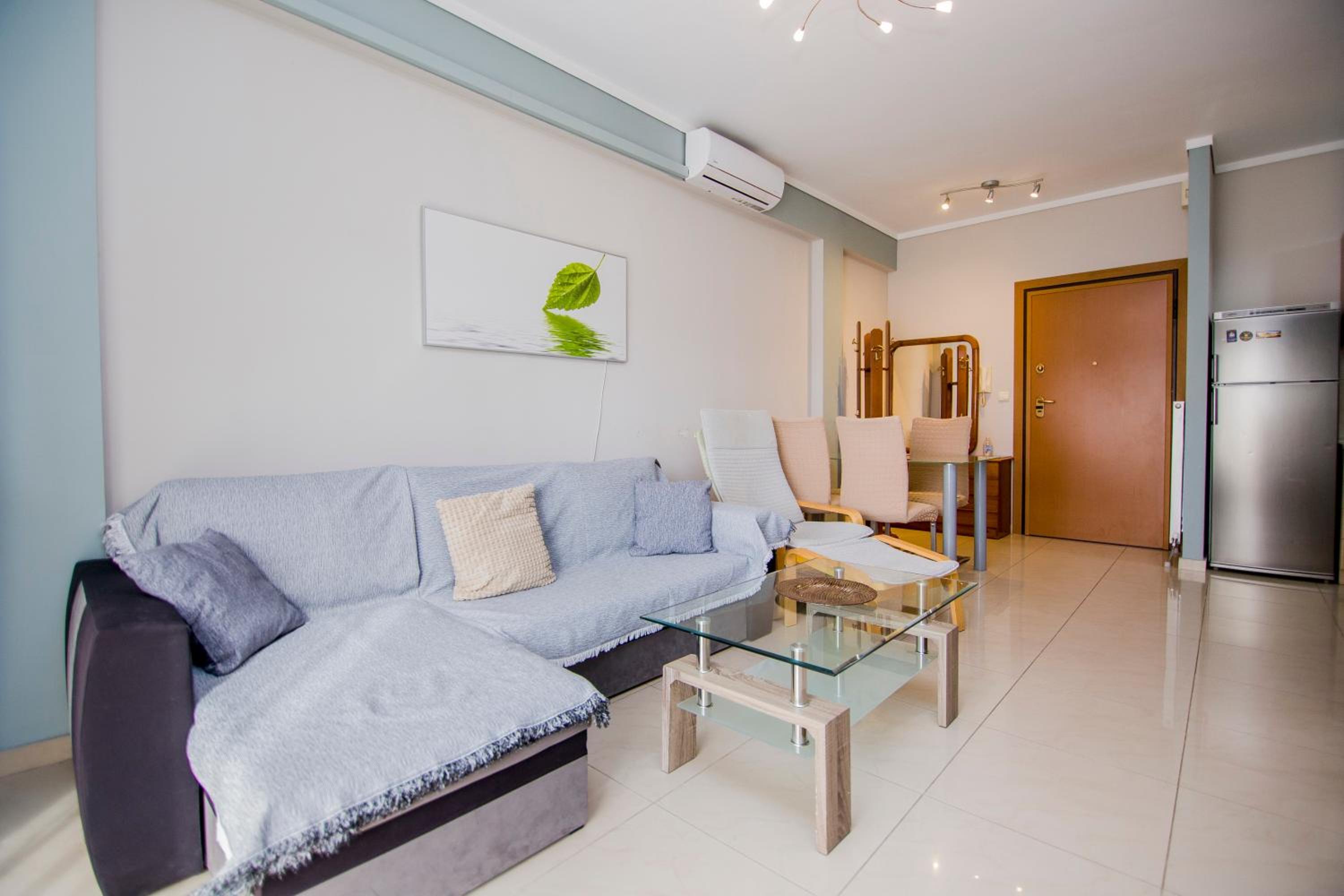 One-Bedroom Apartment - Photo 6