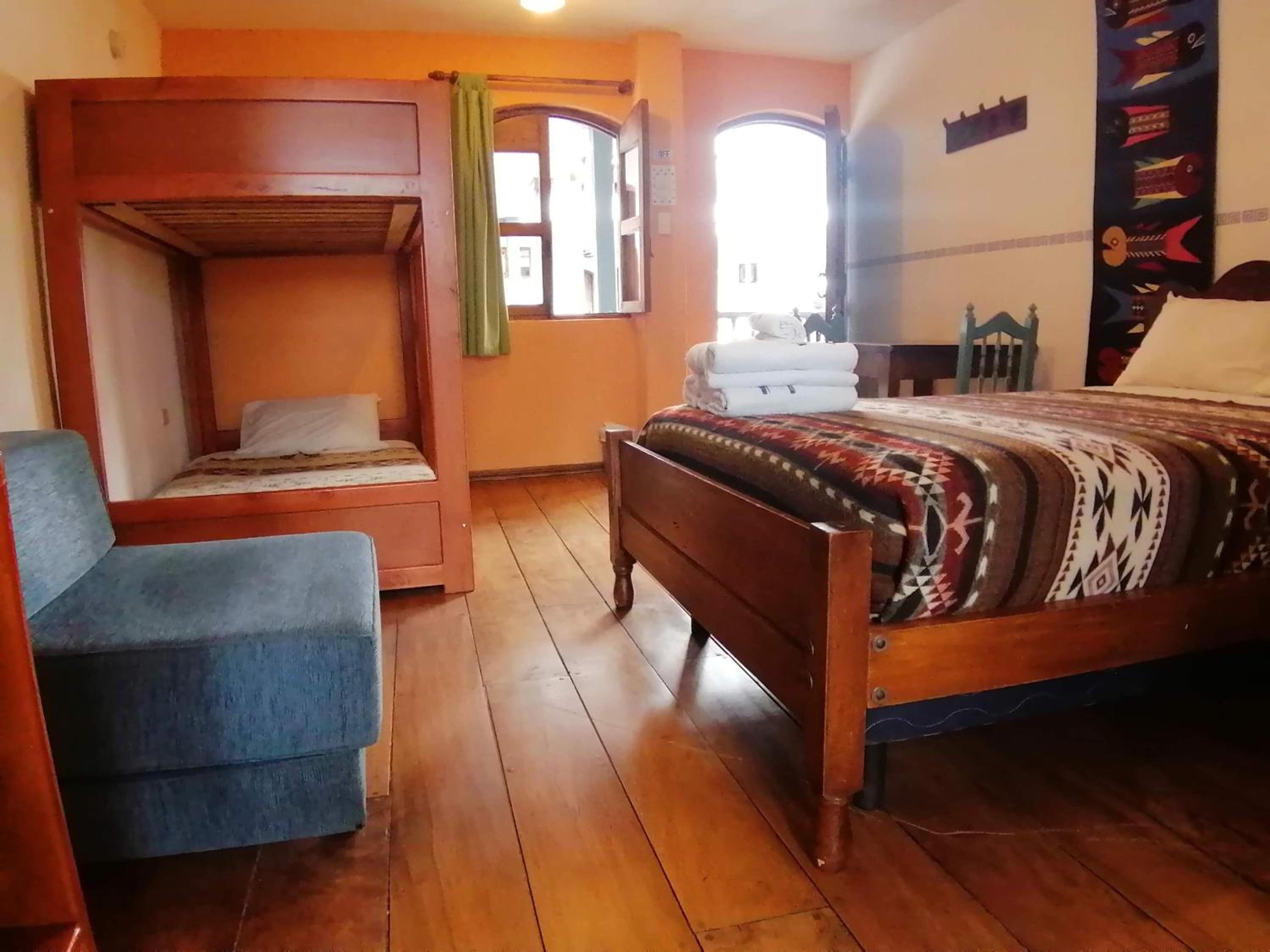 Quadruple Room with Private Bathroom photo 2