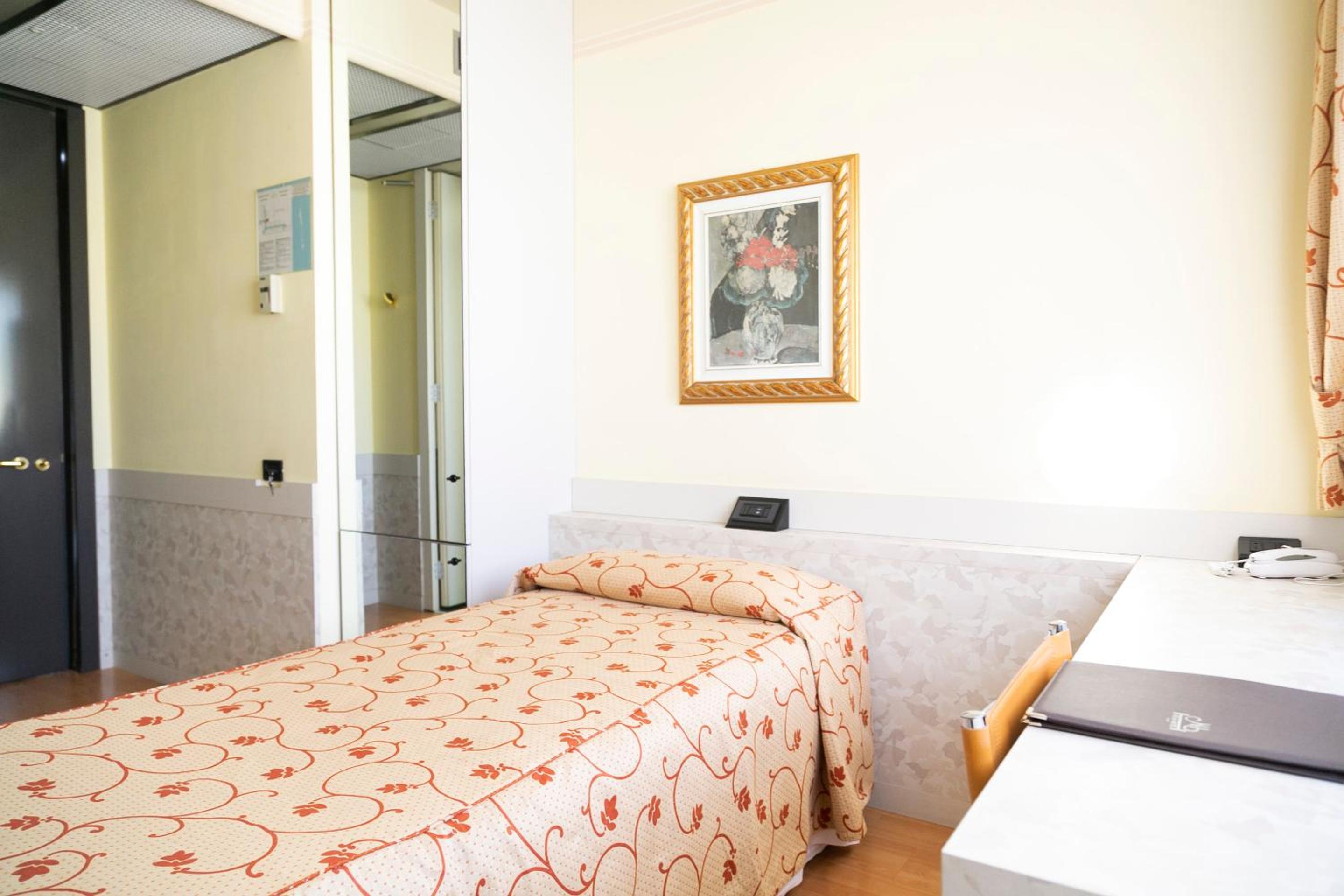 Economy Single Room