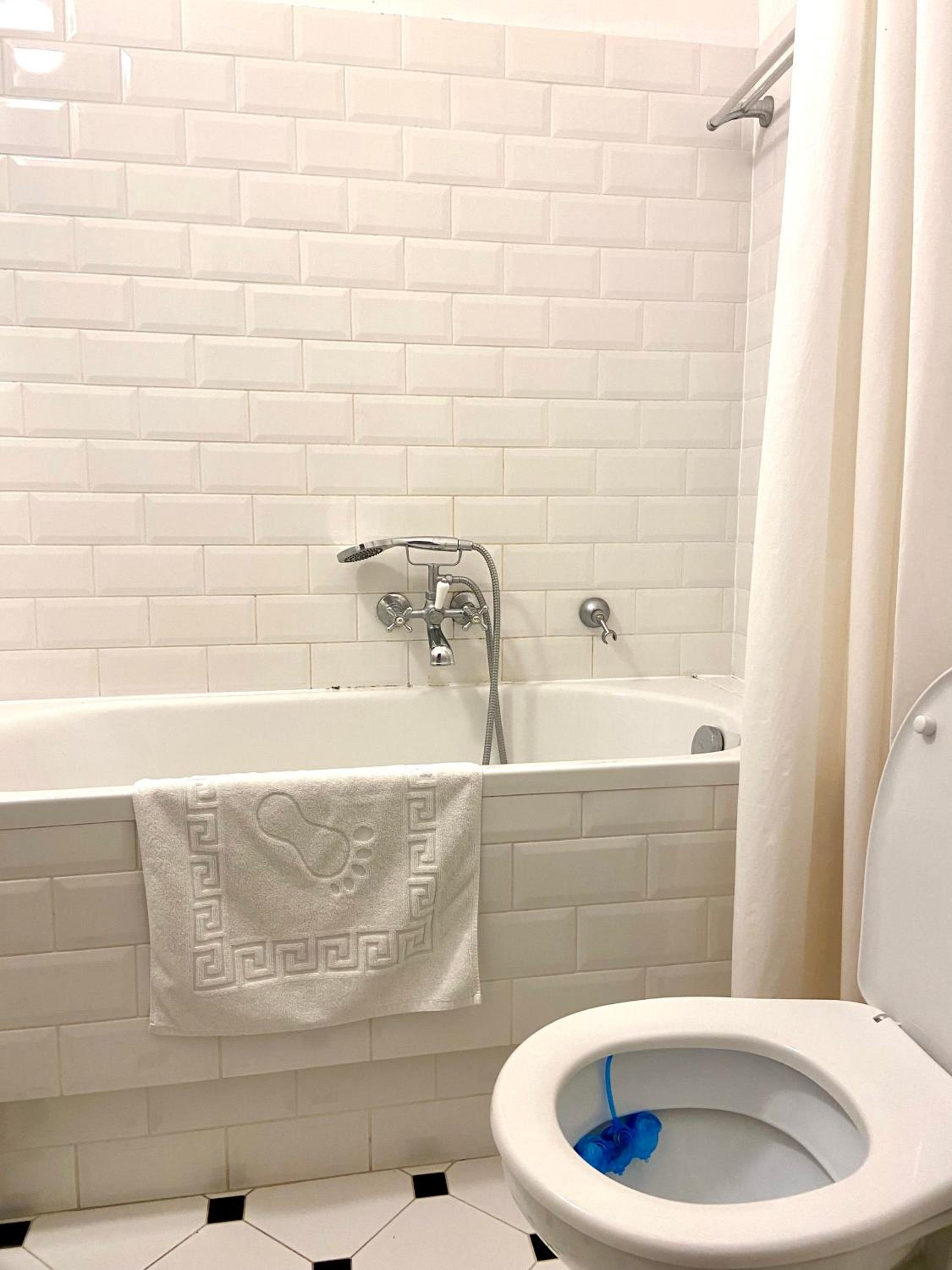 Apartment - Photo 20