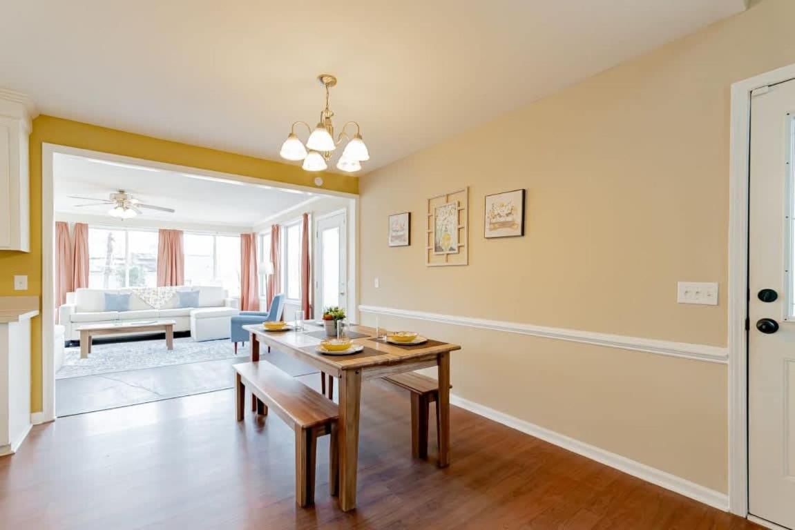 Family Room - Photo 50