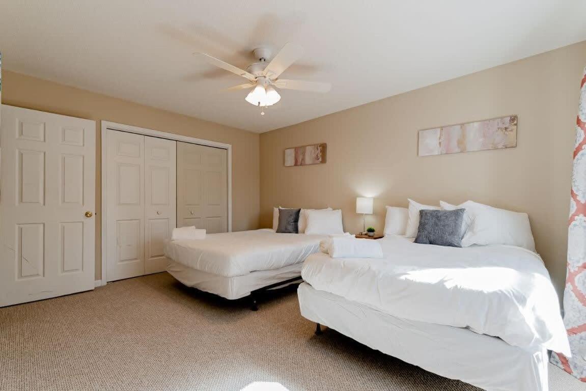 Family Room - Photo 25
