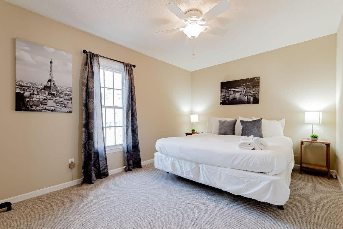 Family Room - Photo 27