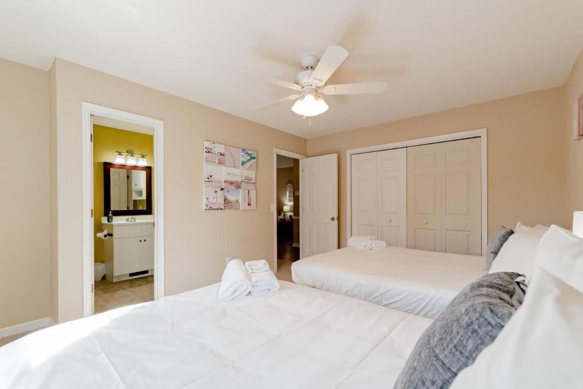 Family Room - Photo 30