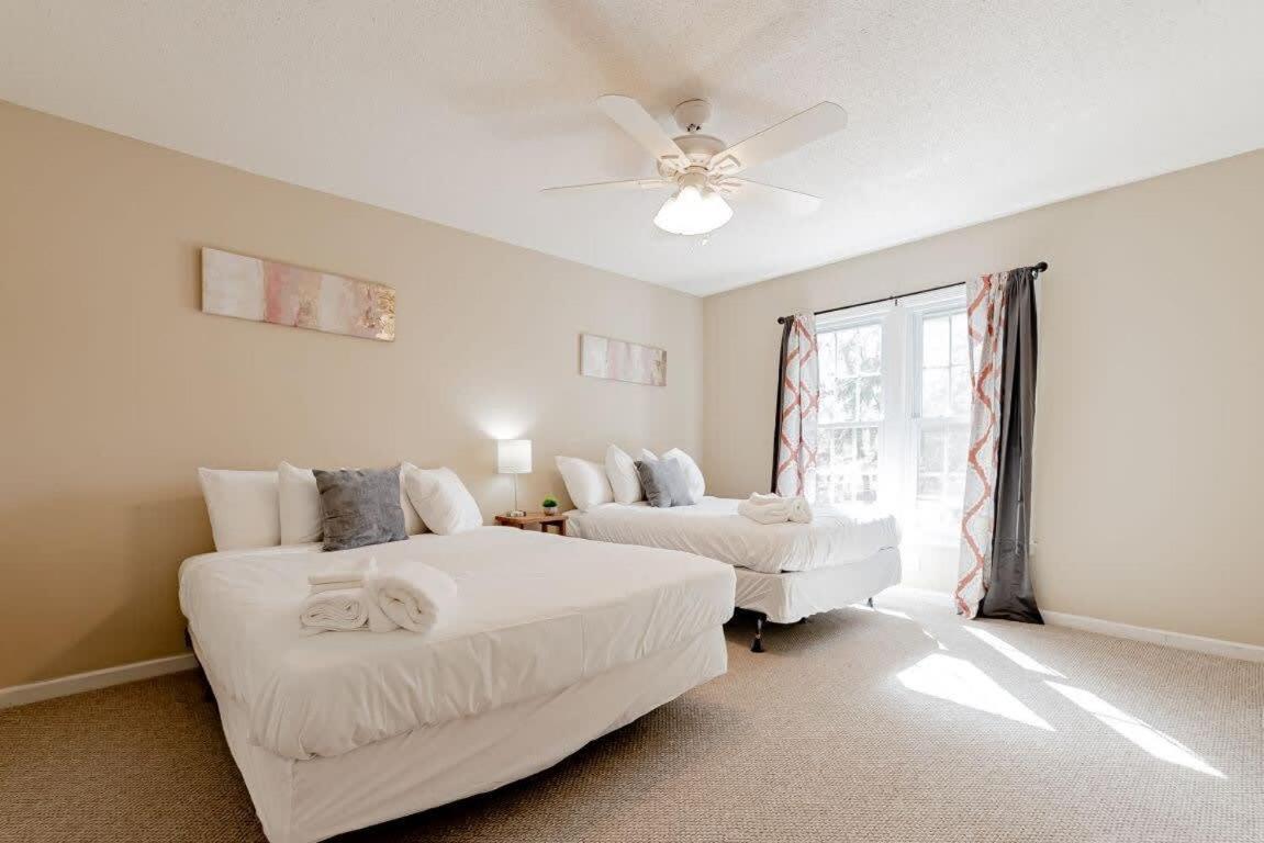 Family Room - Photo 44