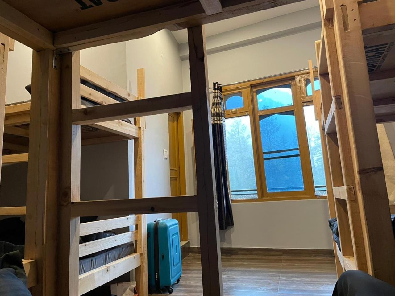 Bed in 6-Bed Mixed Dormitory Room photo 3