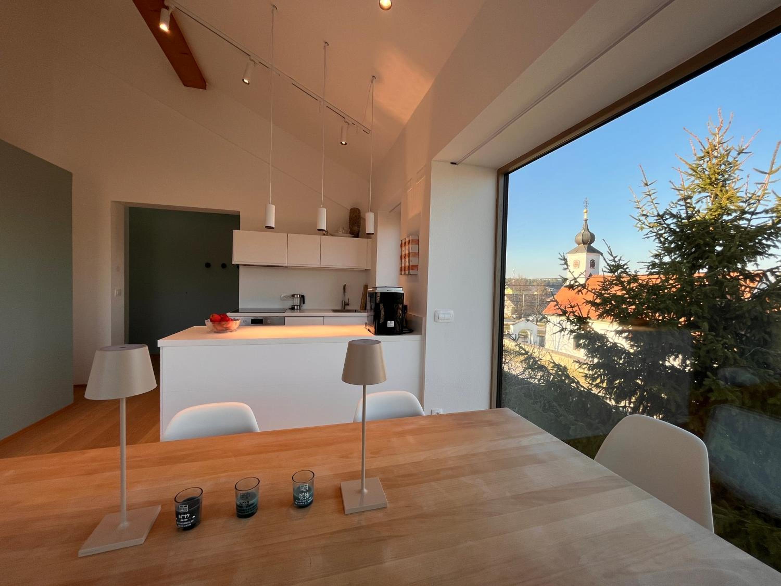 One-Bedroom Apartment - Photo 2