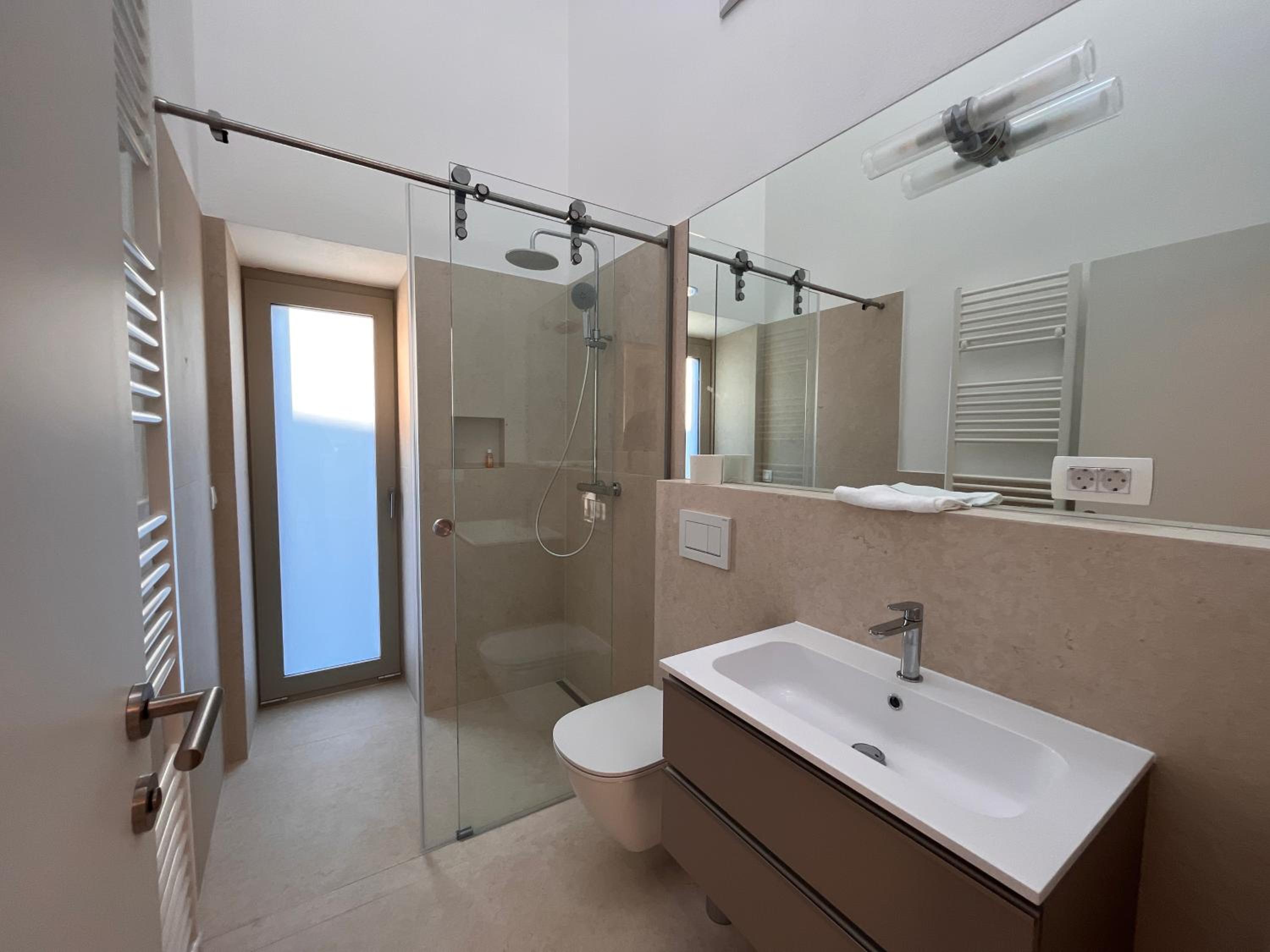 Two-Bedroom Apartment - Photo 2