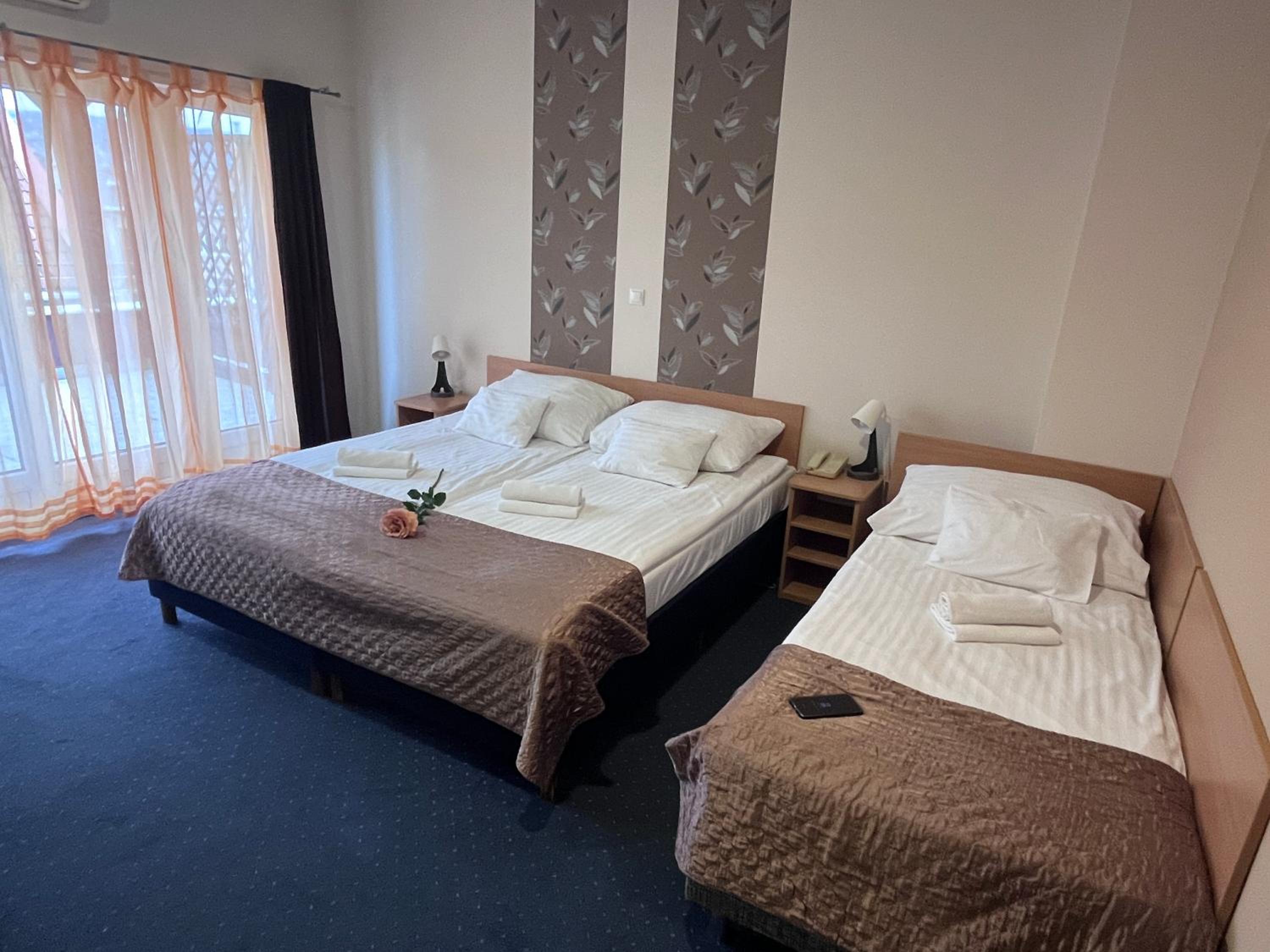 Standard Triple Room - Photo 5