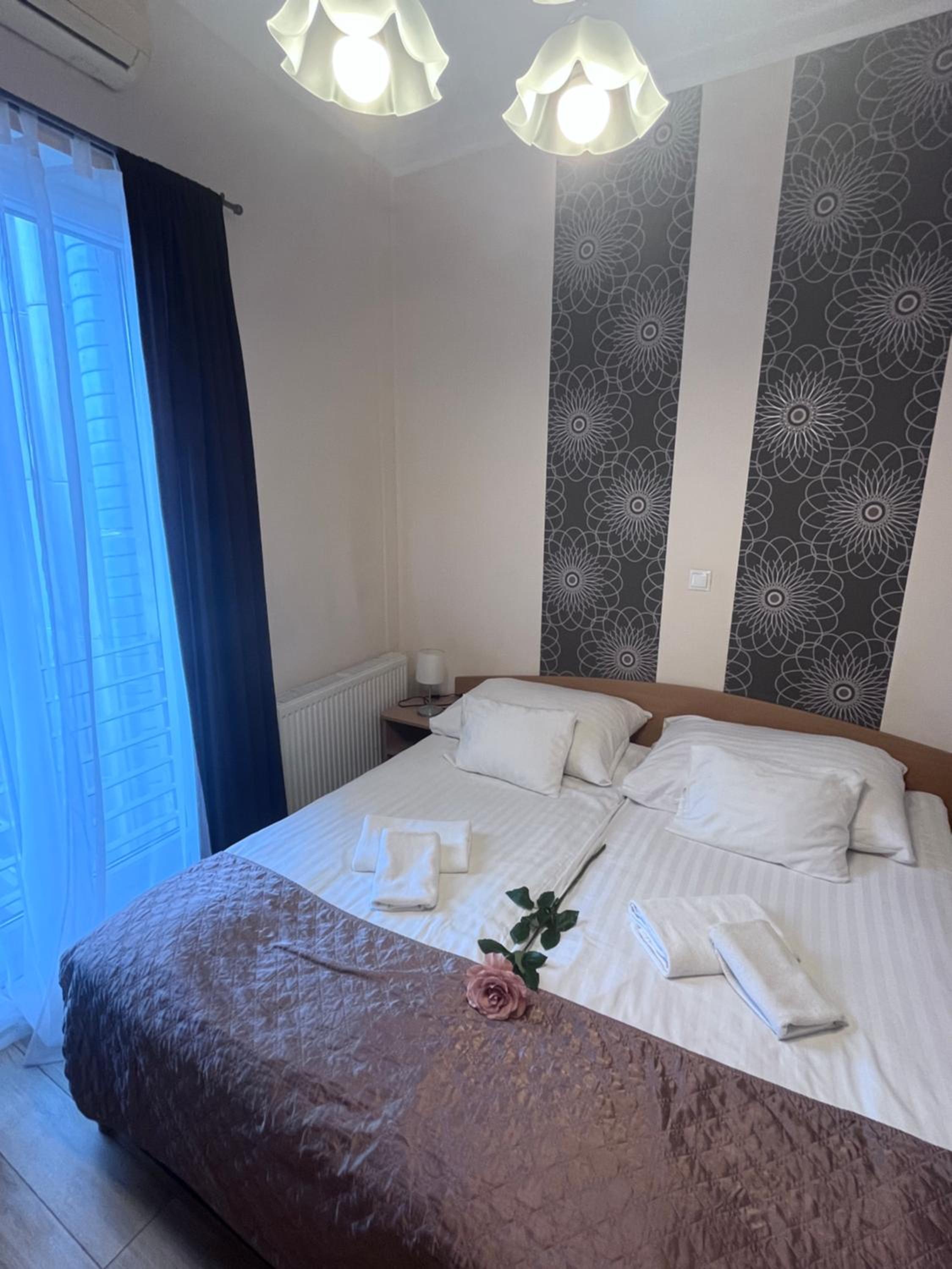 Standard Double or Twin Room - Photo 5