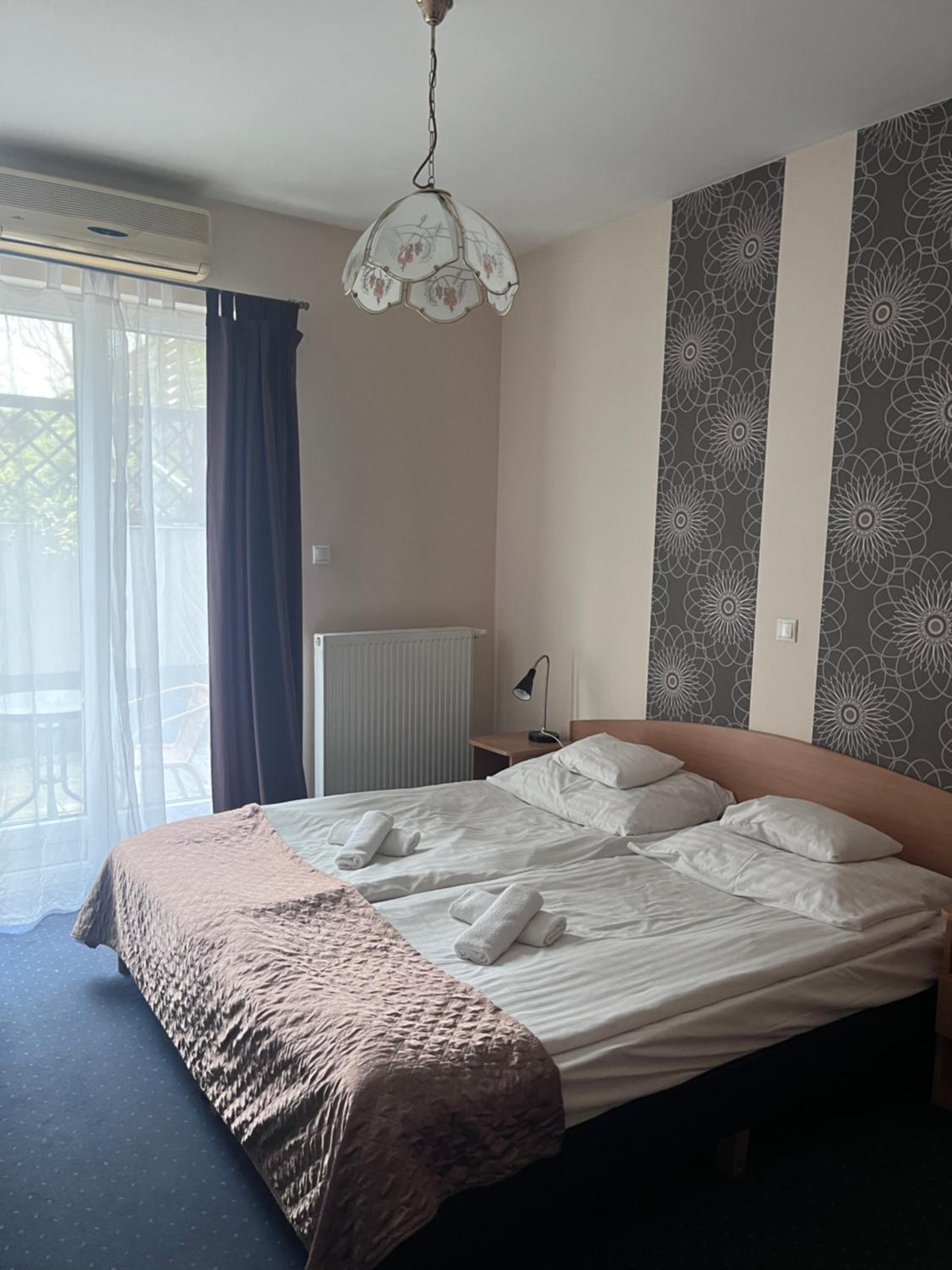 Standard Double or Twin Room - Photo 12