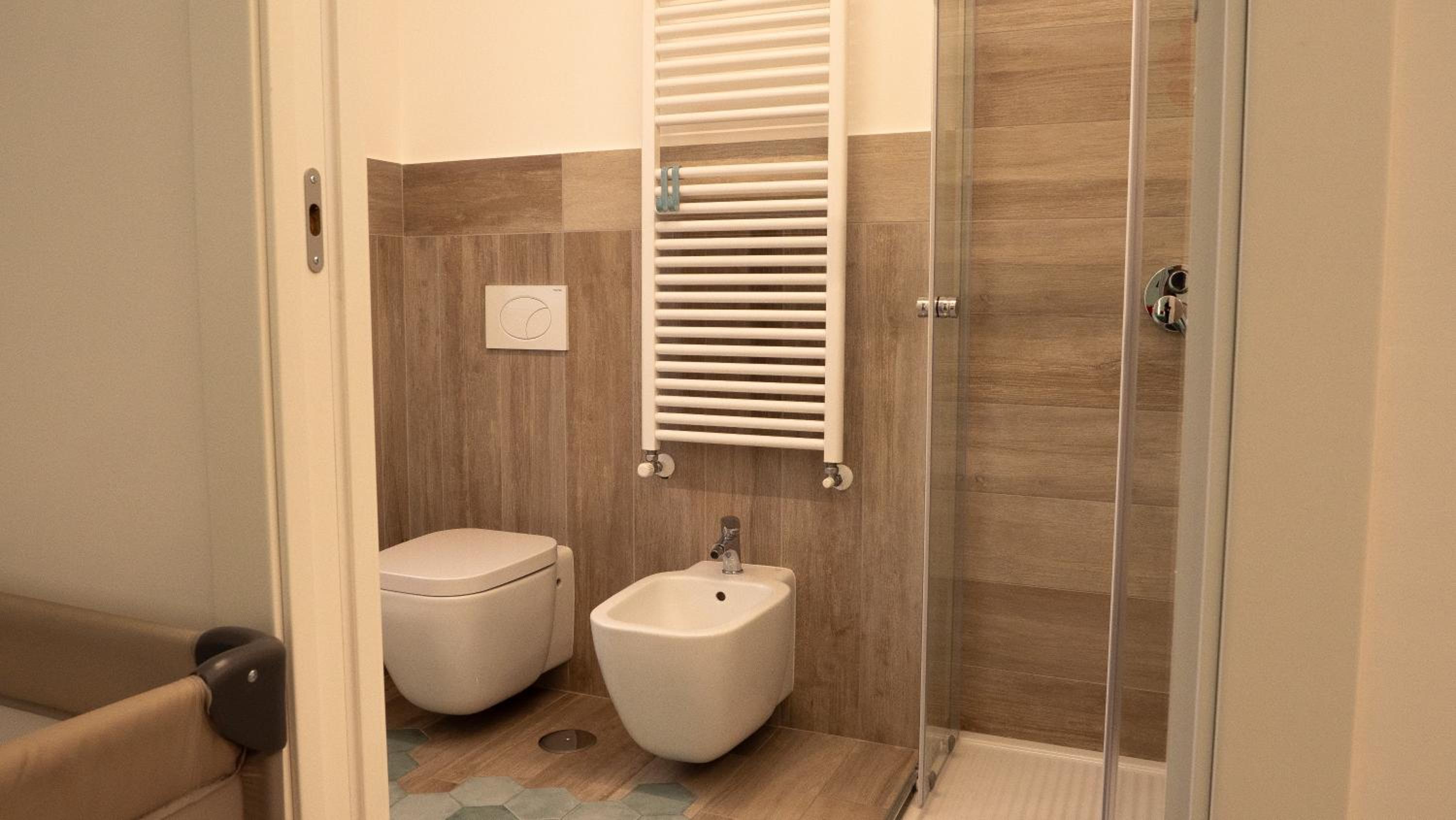 Deluxe Room (2 Adults + 1 Child) photo 2