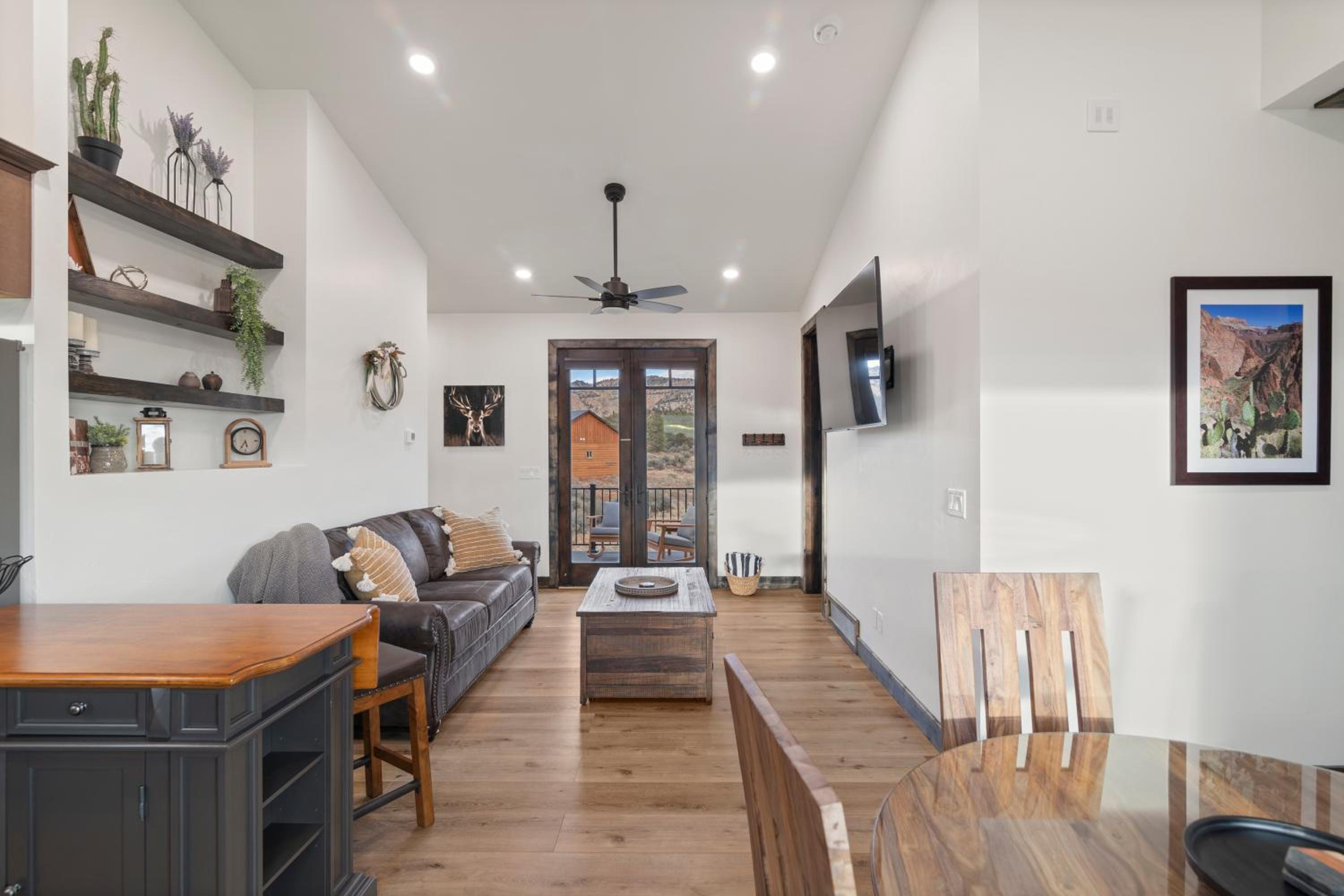 One-Bedroom House photo 2