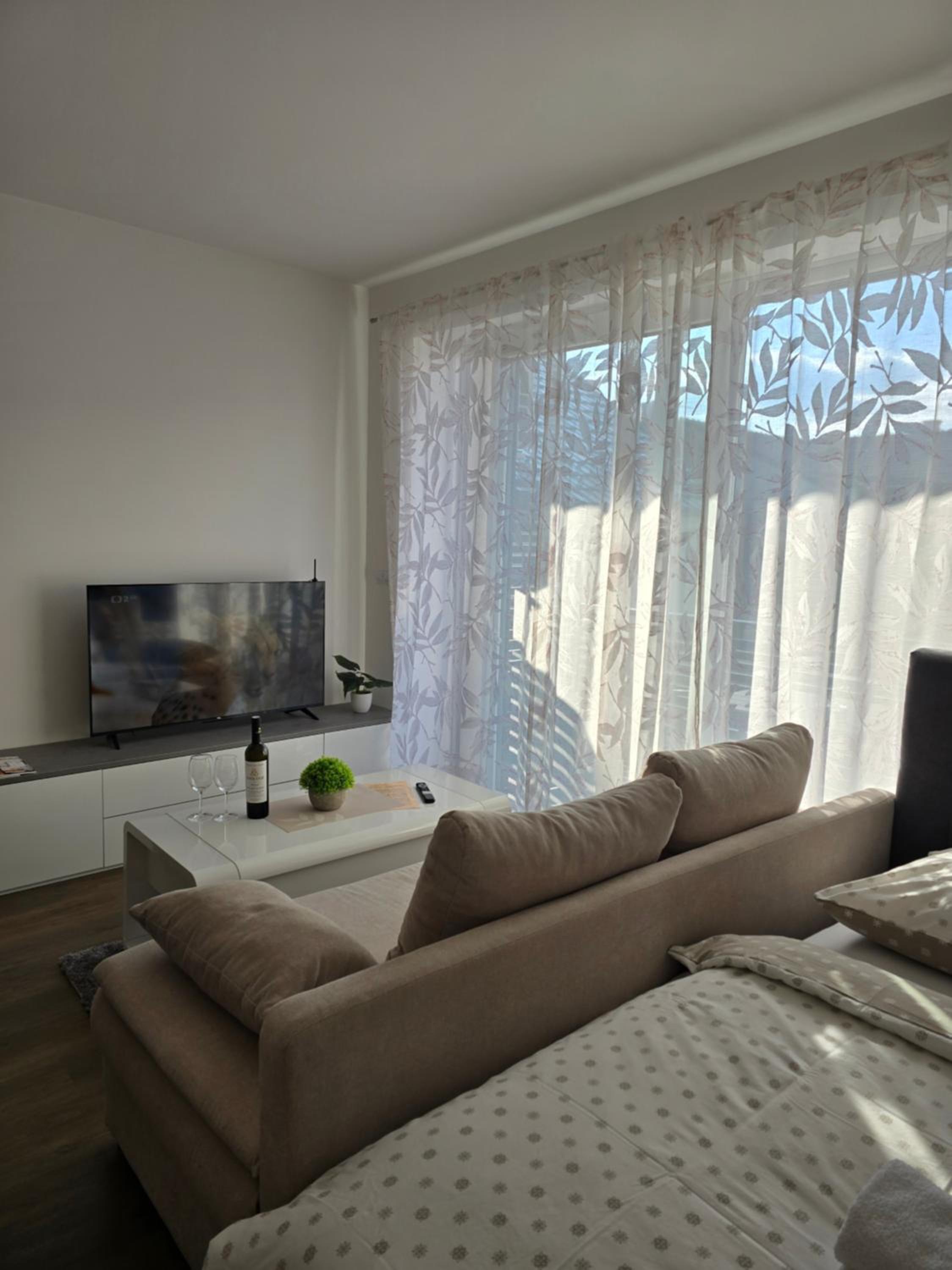 Apartment with Balcony photo 1