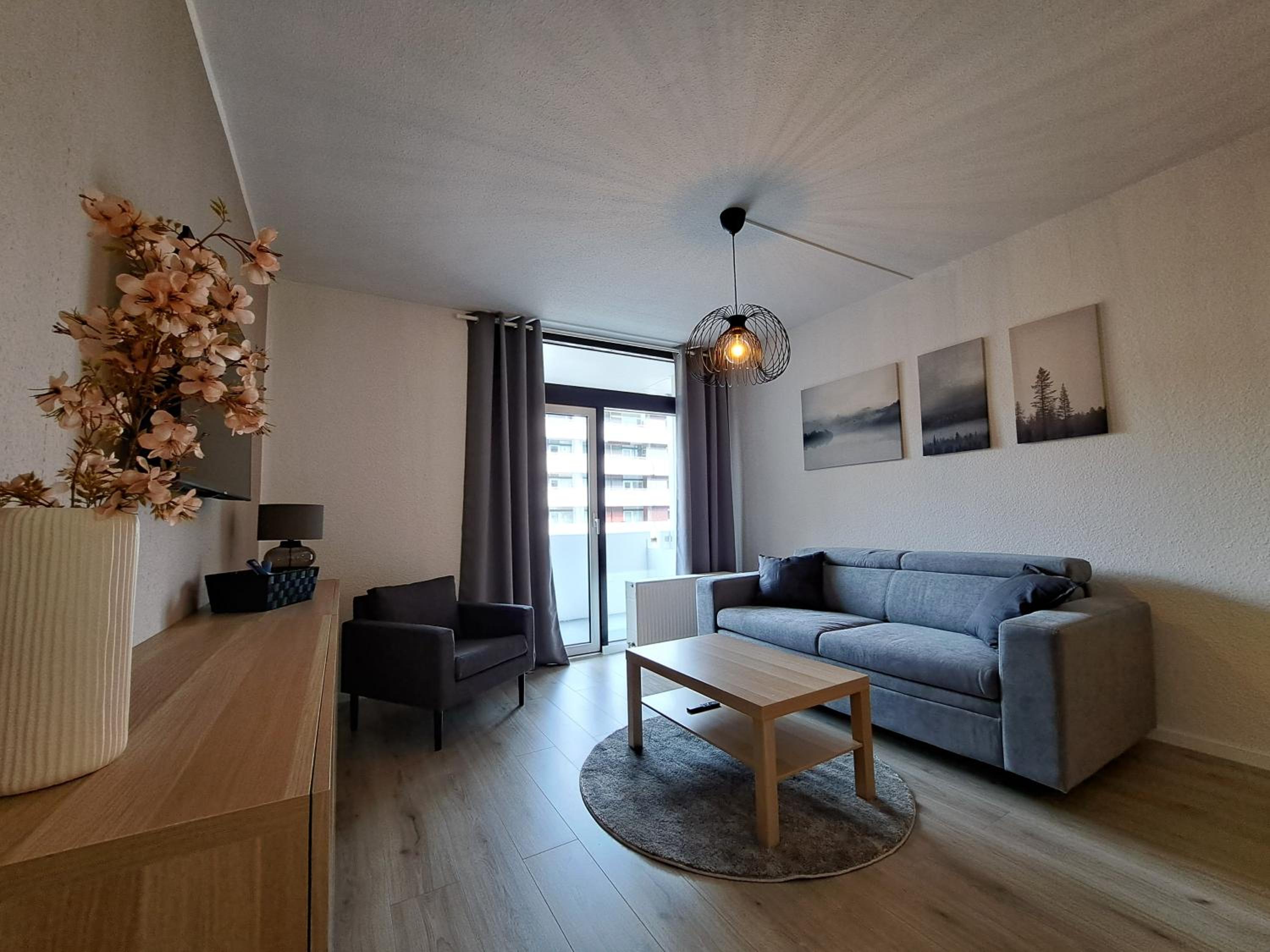 One-Bedroom Apartment photo 1
