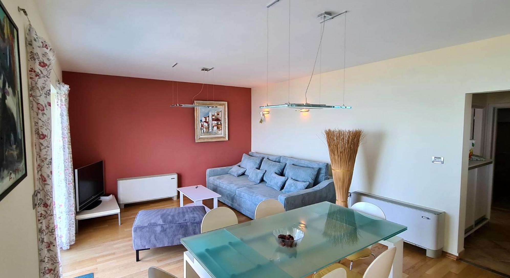 Luxury Three-Bedroom Apartment with Terrace and Sea View  photo 1