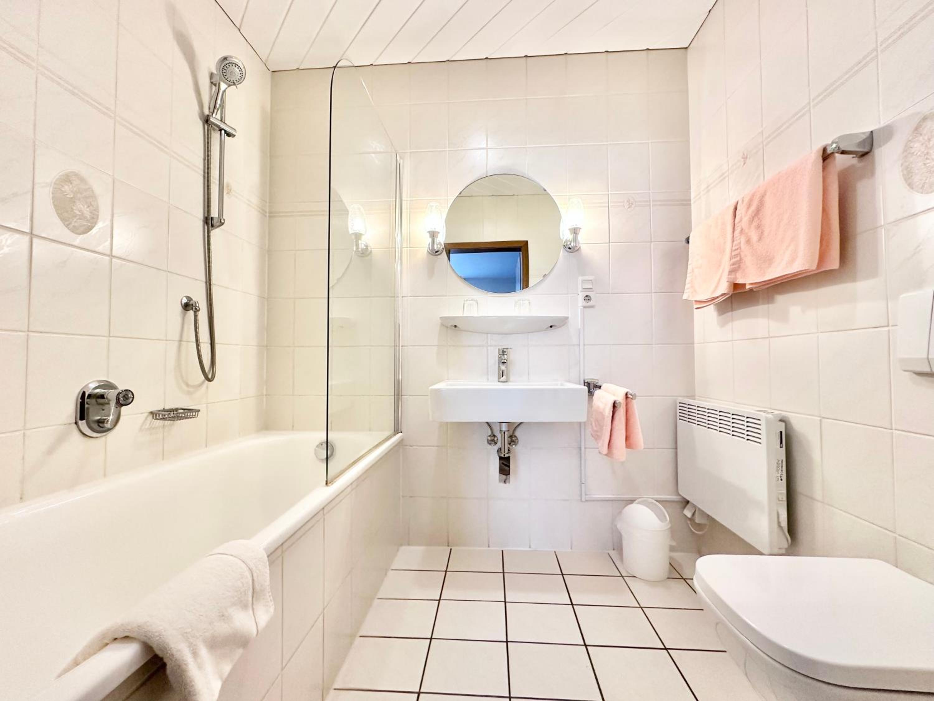 Double Room with Private Bathroom photo 3