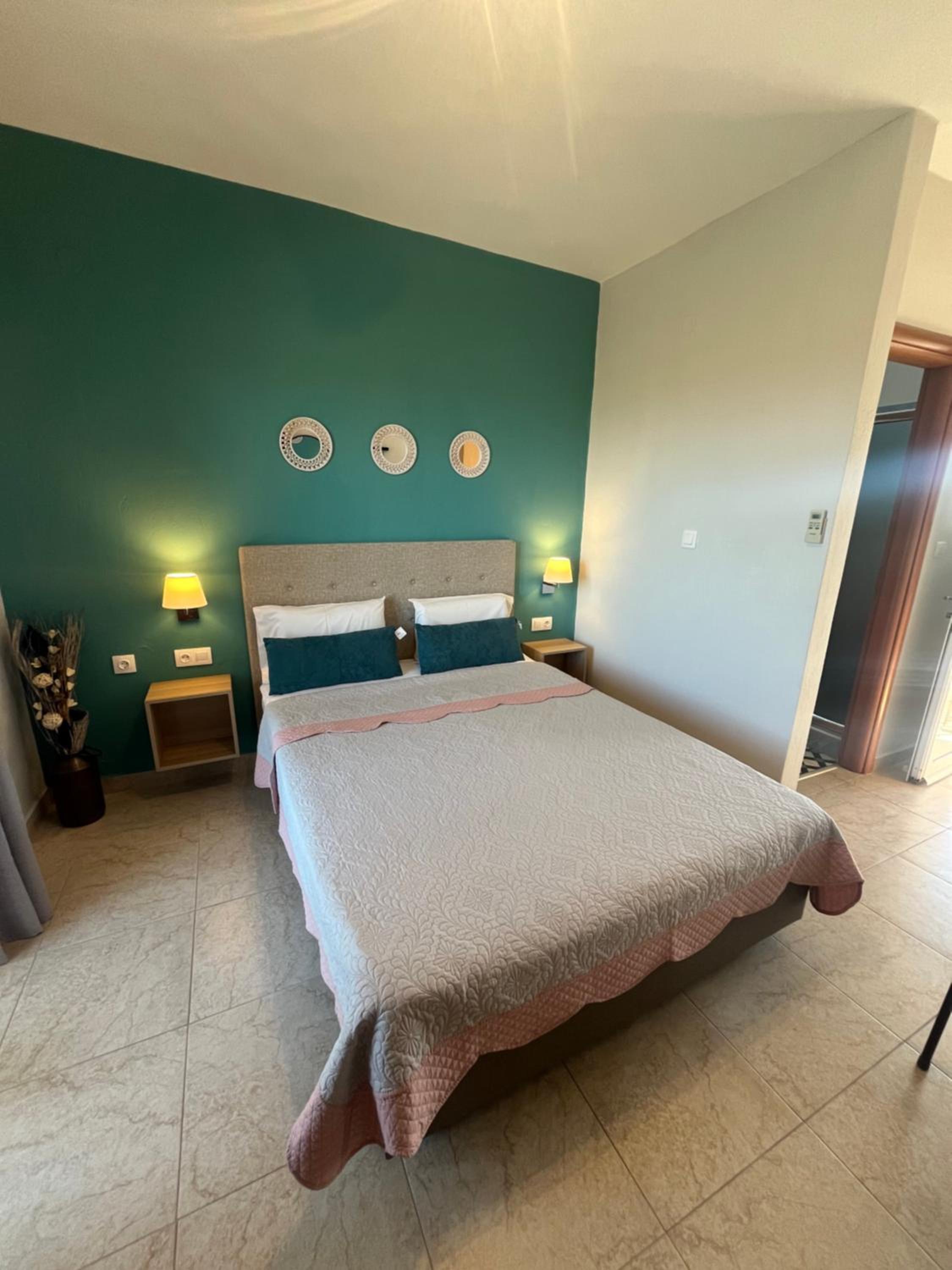 Small Double Room photo 2