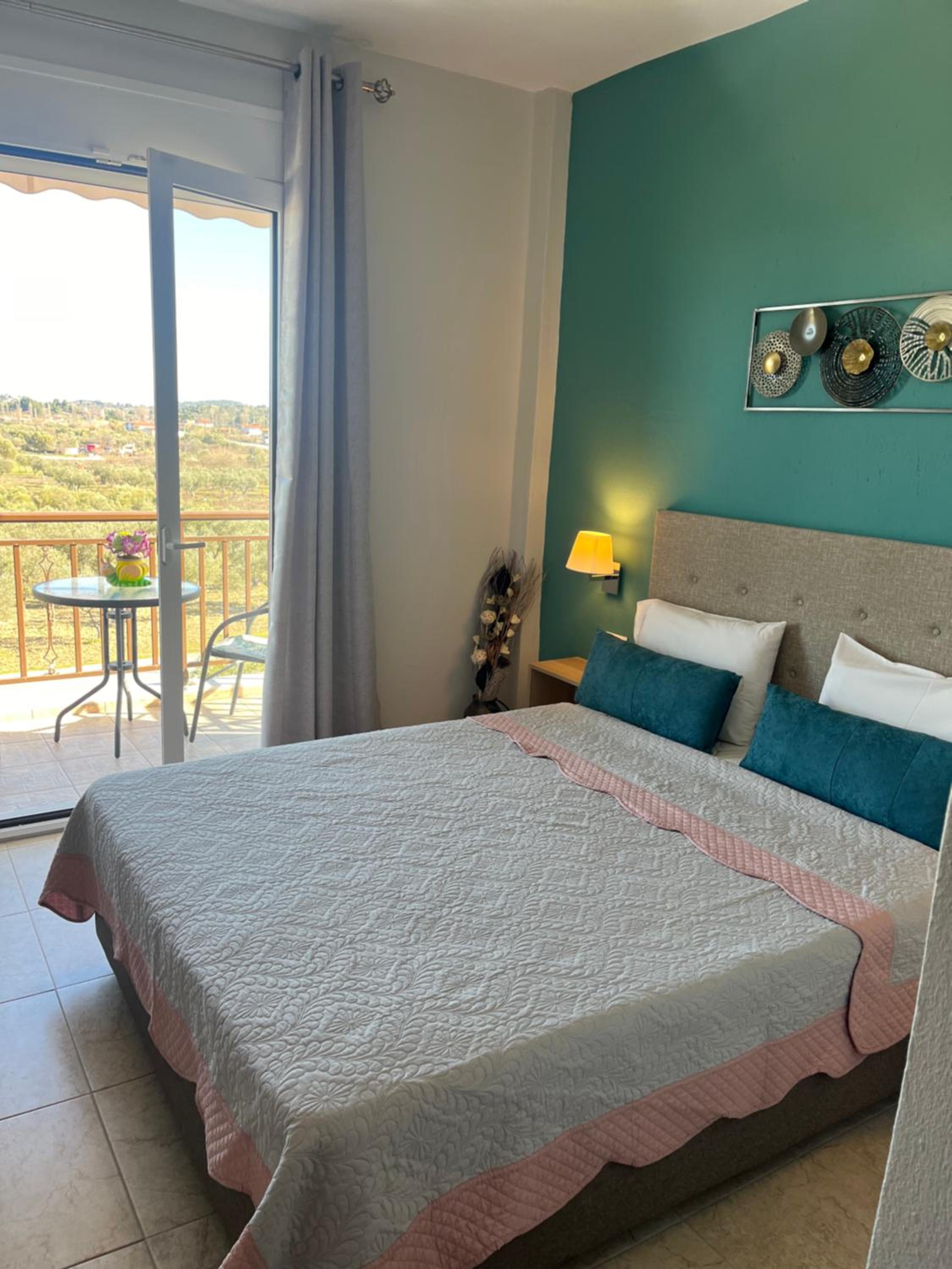 Large Double Room photo 2