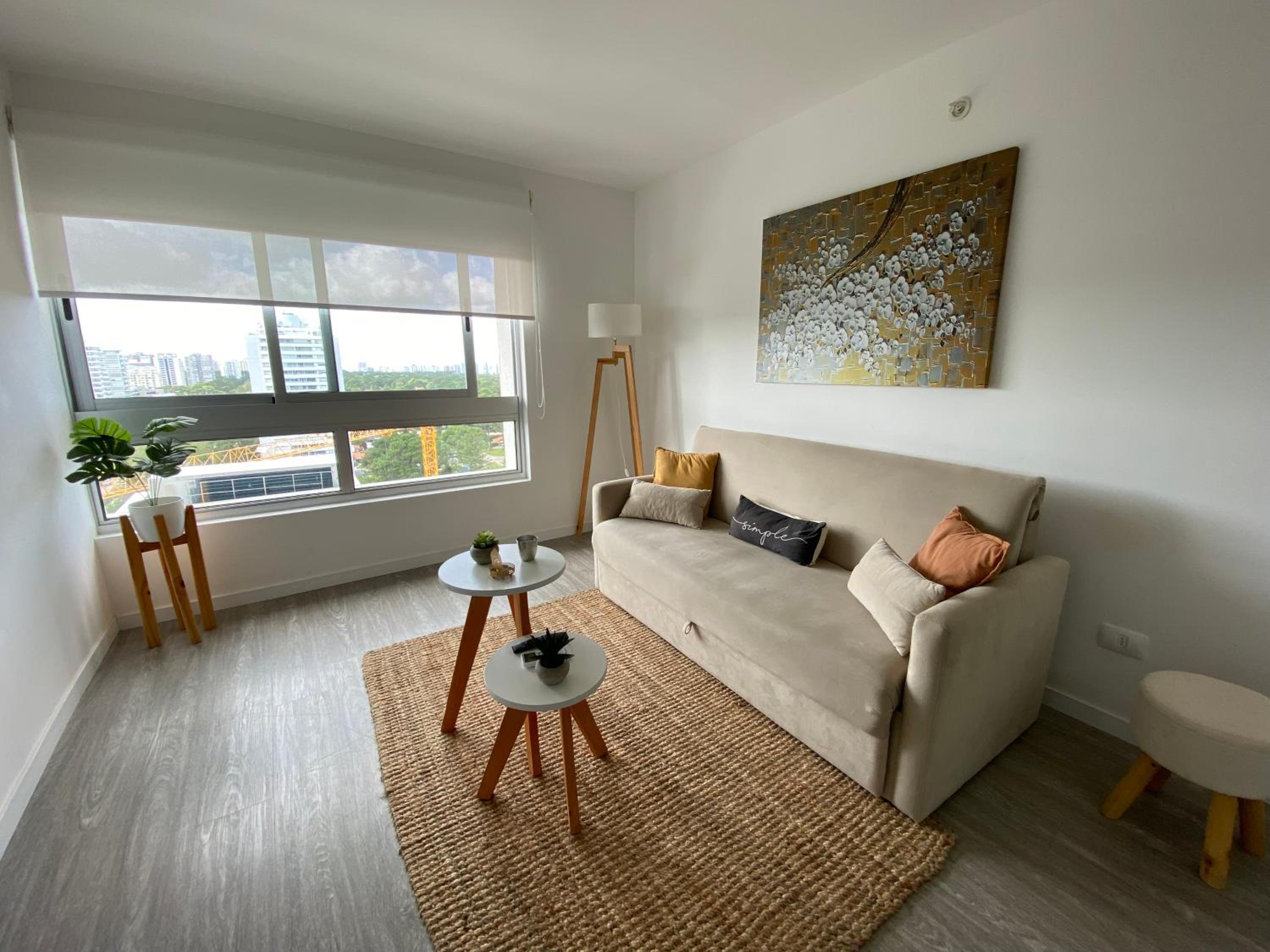 One-Bedroom Apartment photo 1