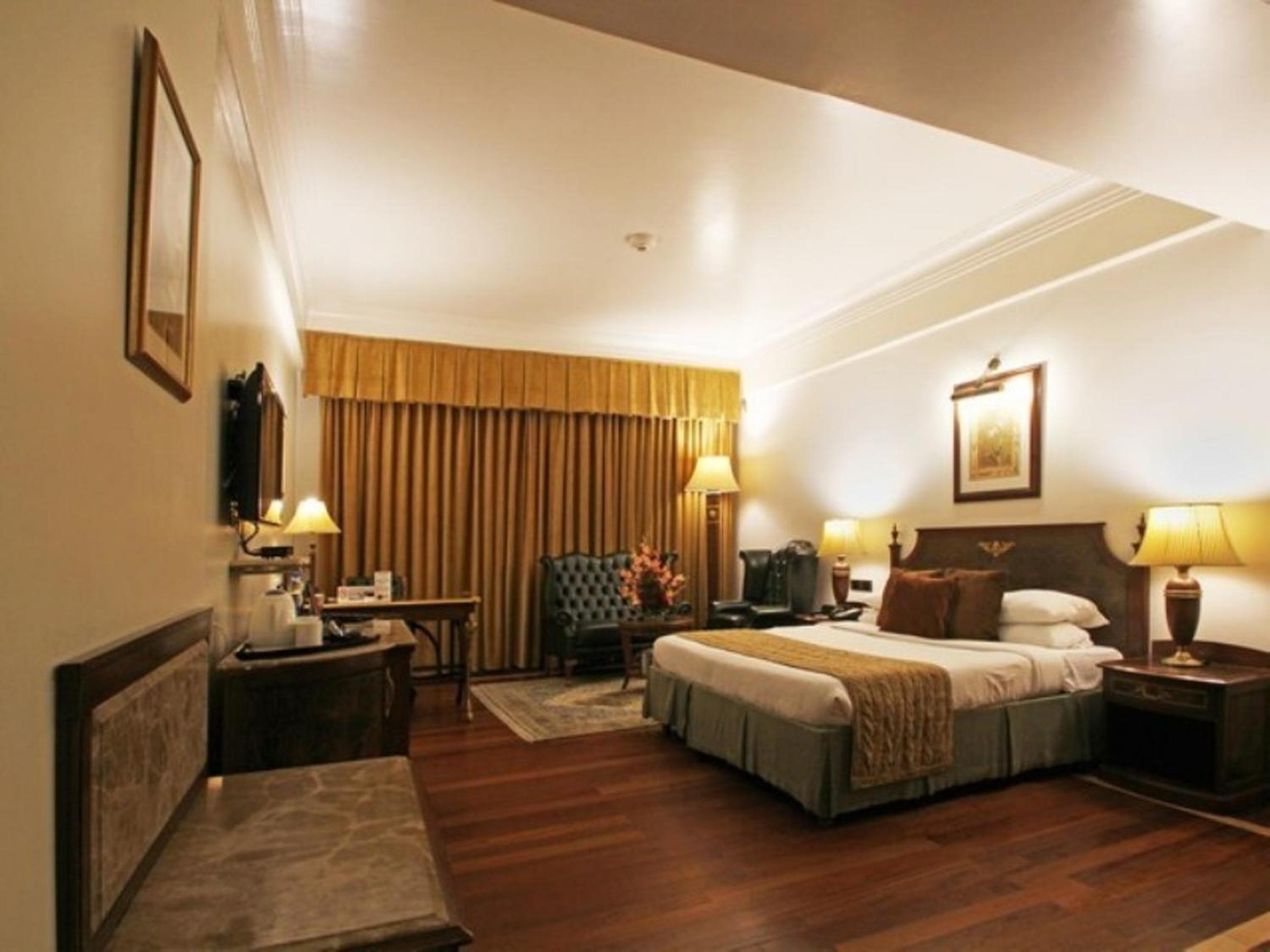 Business Class Room - Photo 3