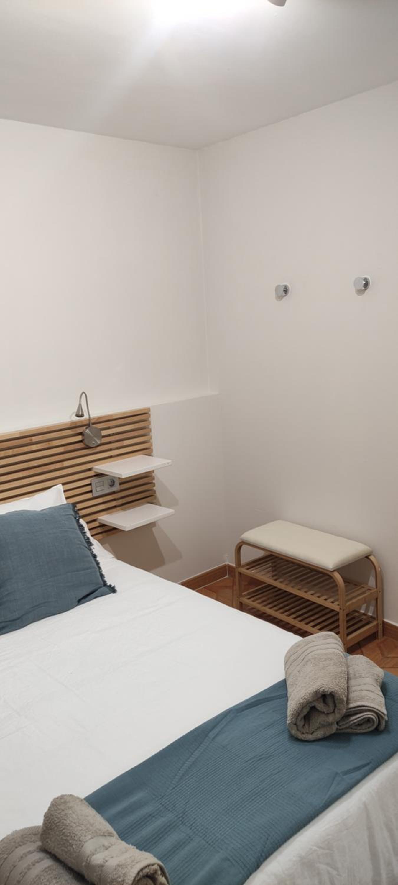 One-Bedroom Apartment photo 3