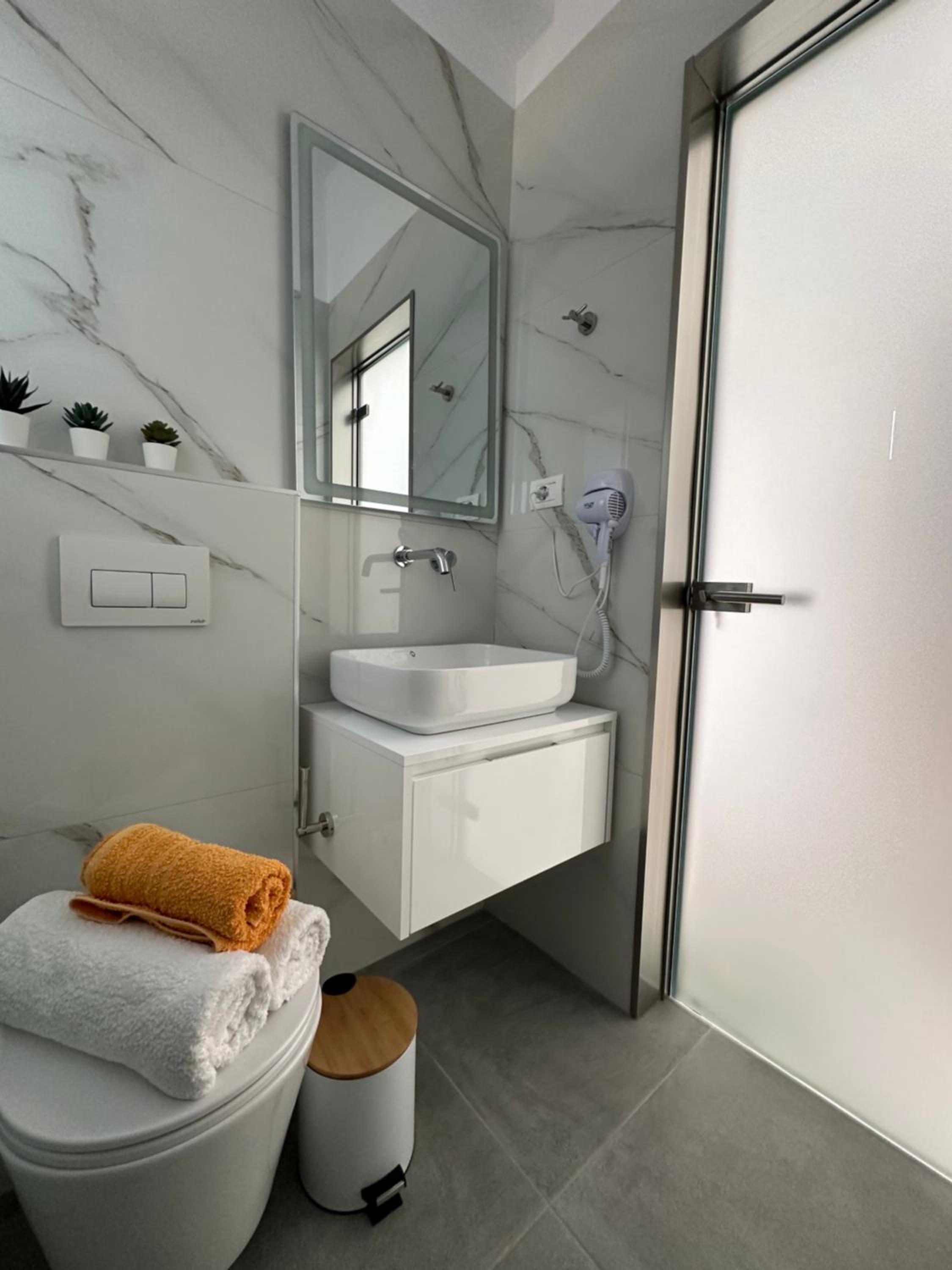Deluxe Triple Room photo 2