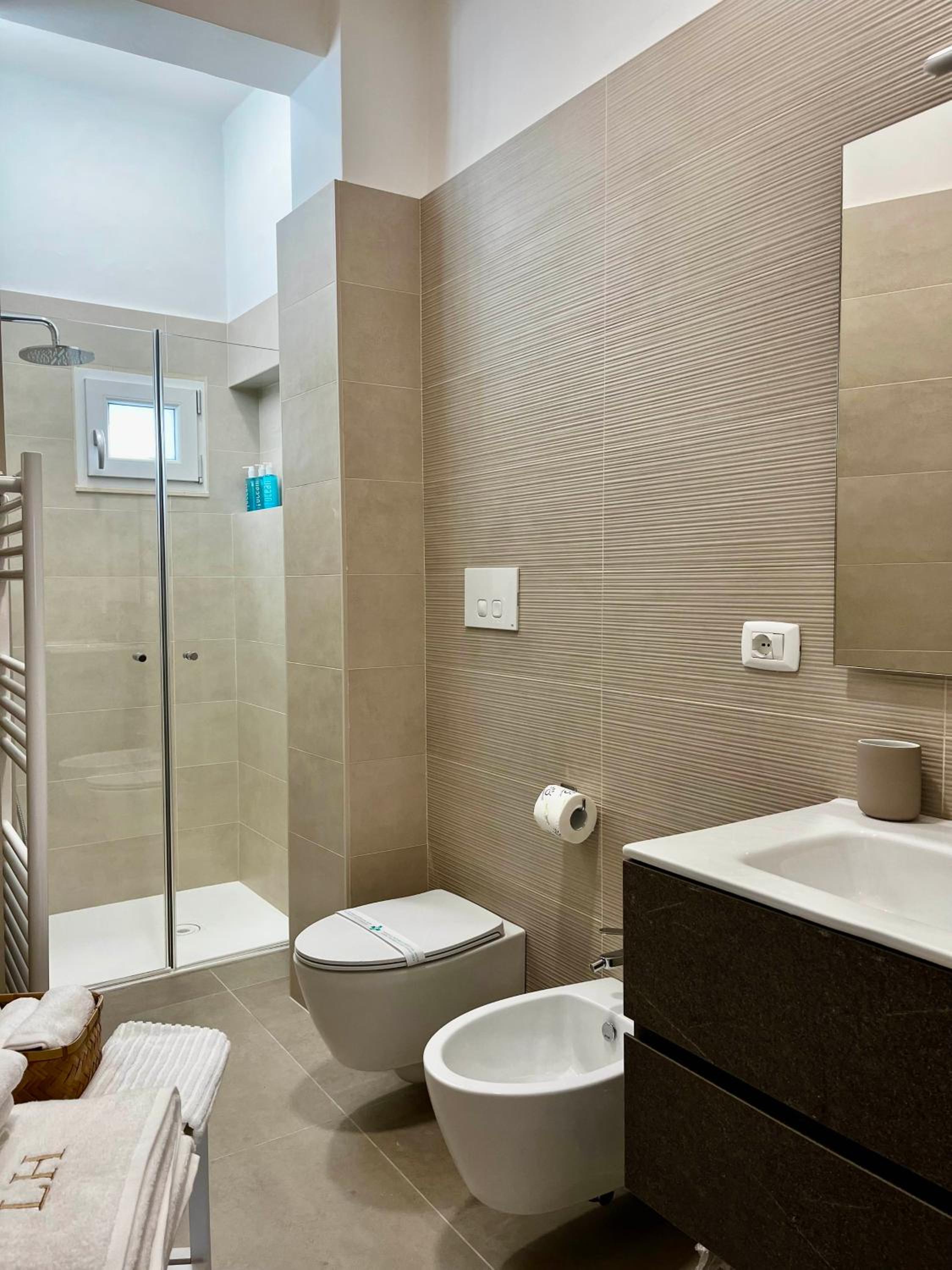 One-Bedroom Apartment - Photo 49