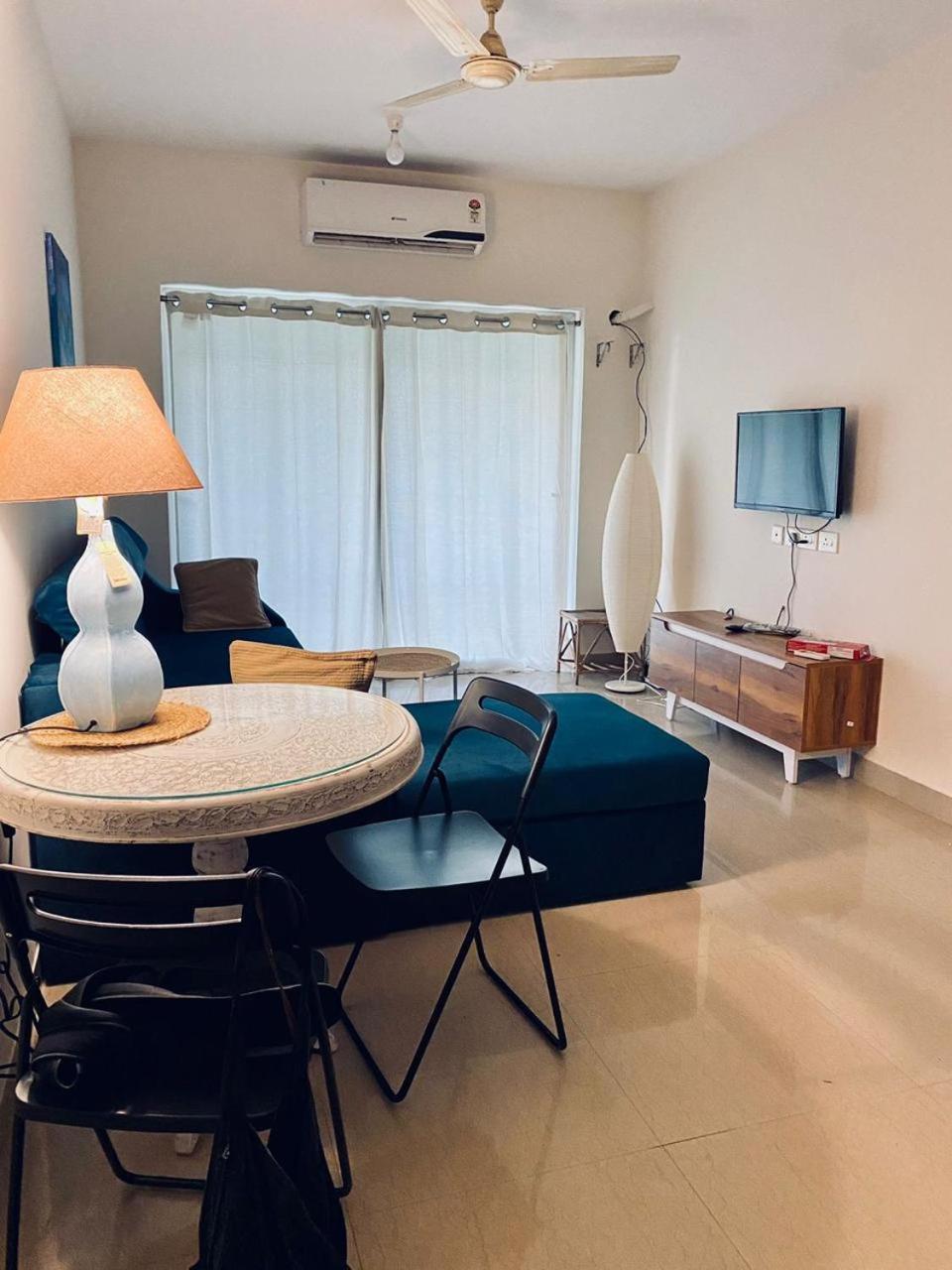 One-Bedroom Apartment photo 2