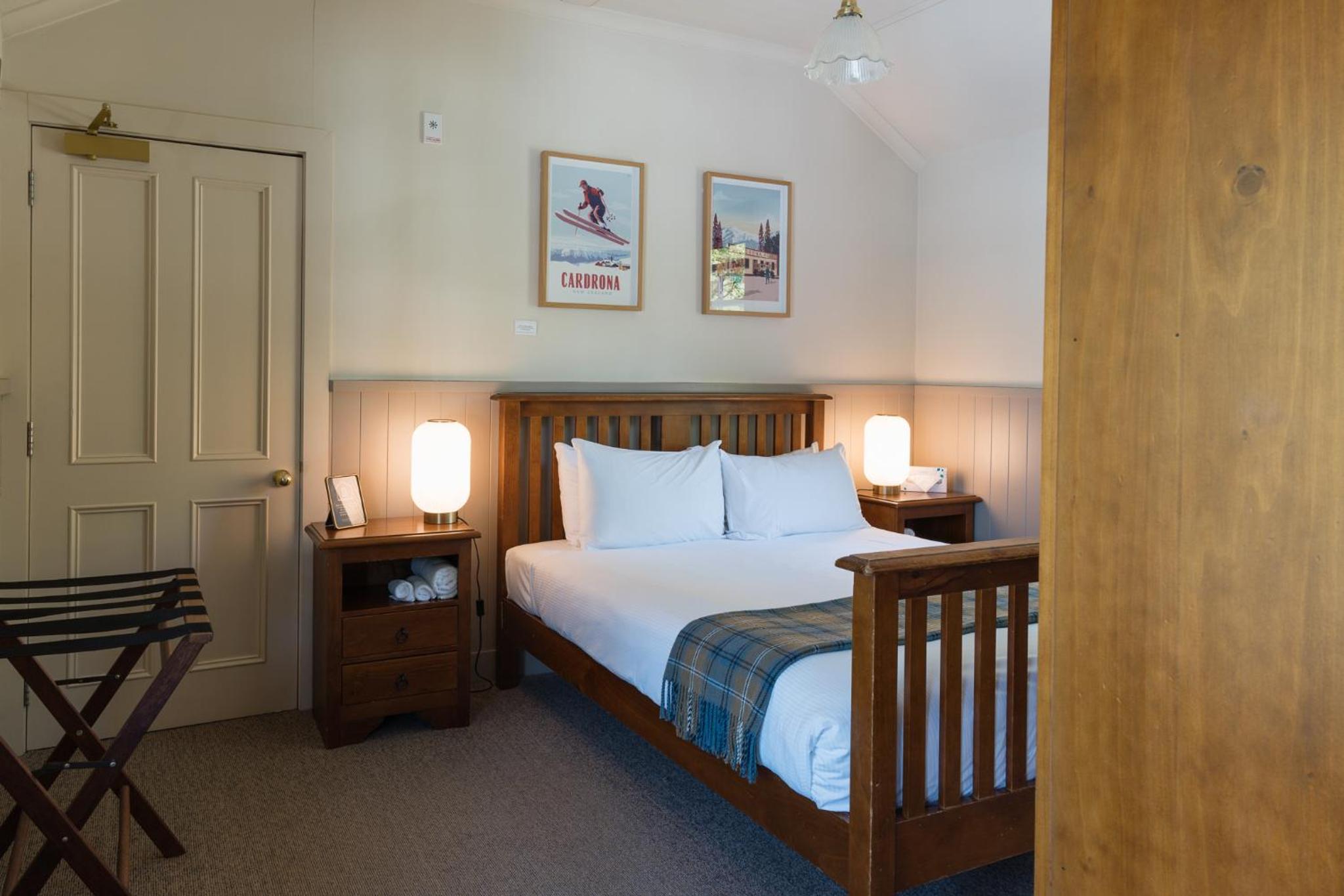 Standard Queen Room photo 2
