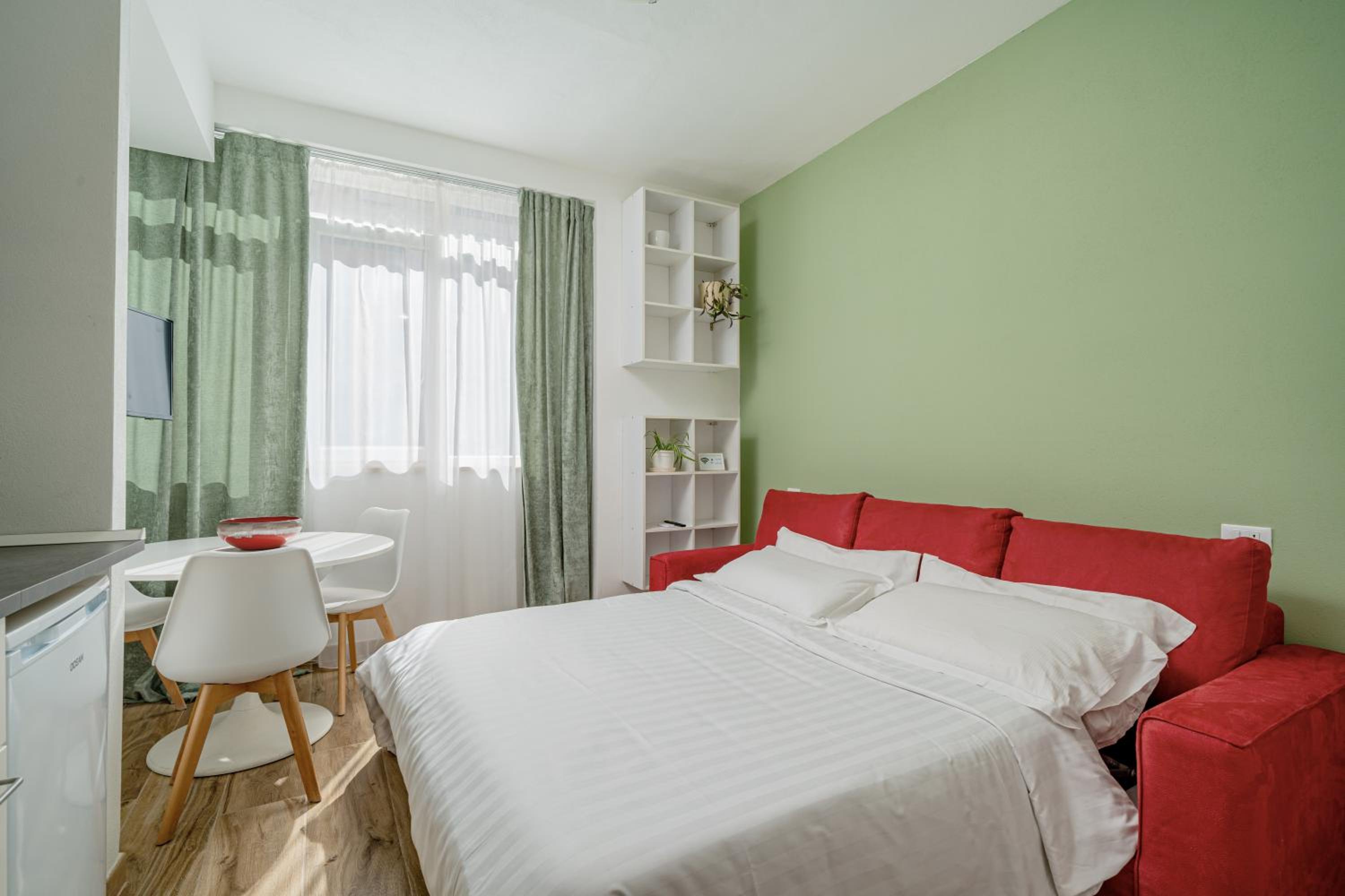 One-Bedroom Apartment