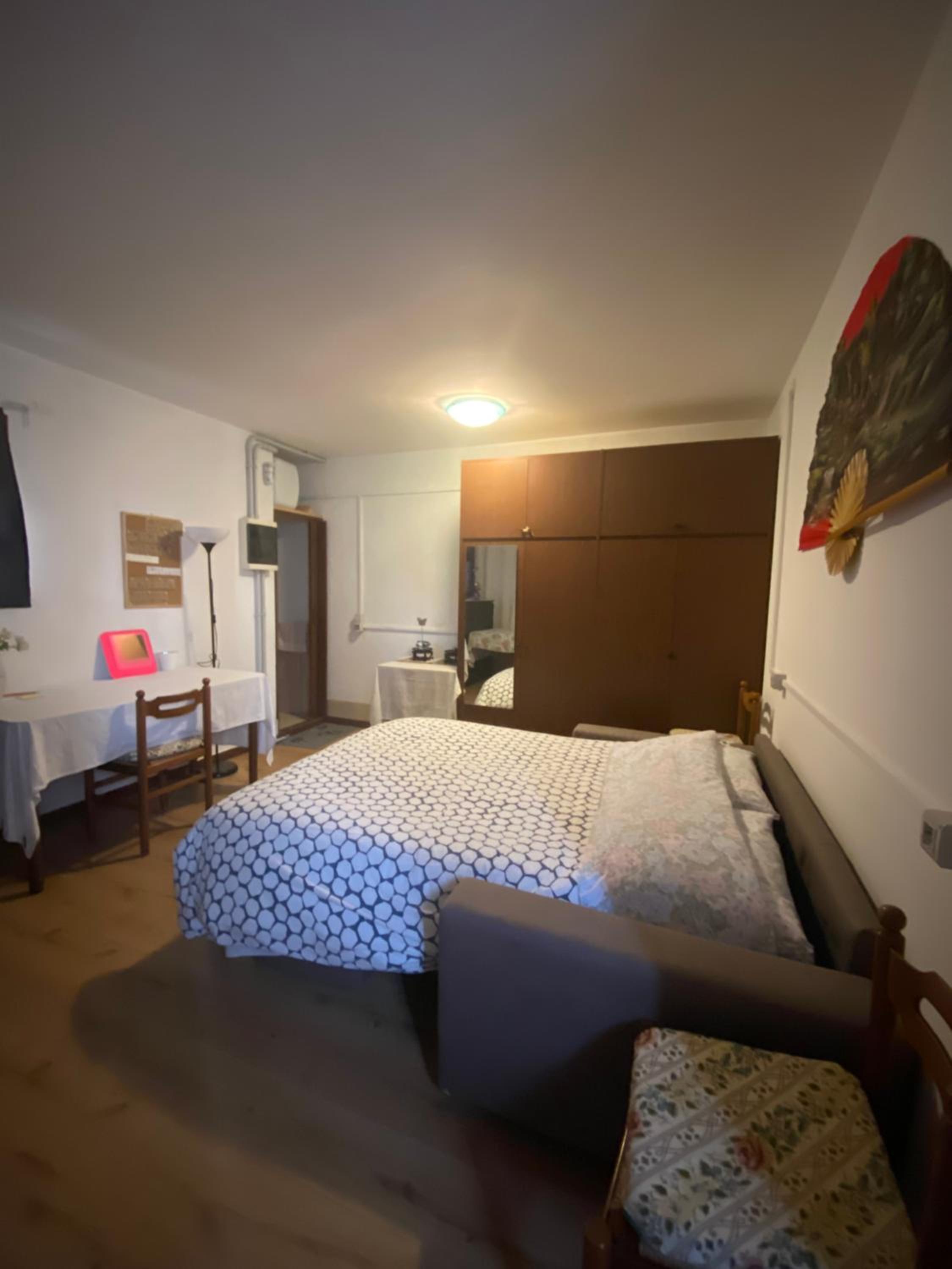 Double Room With Private External Bathroom photo 1