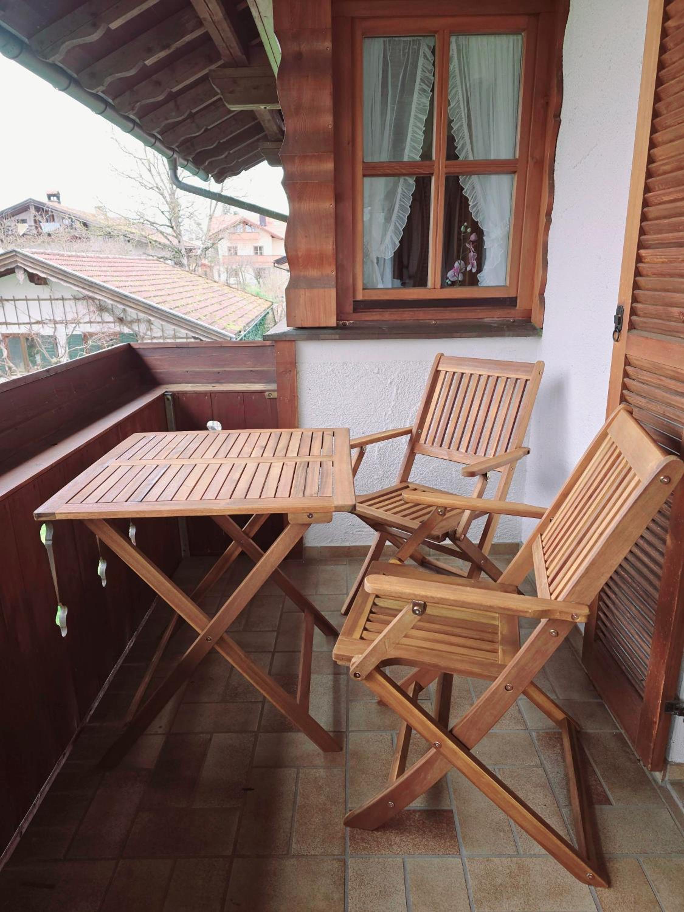 Apartment with Balcony photo 3