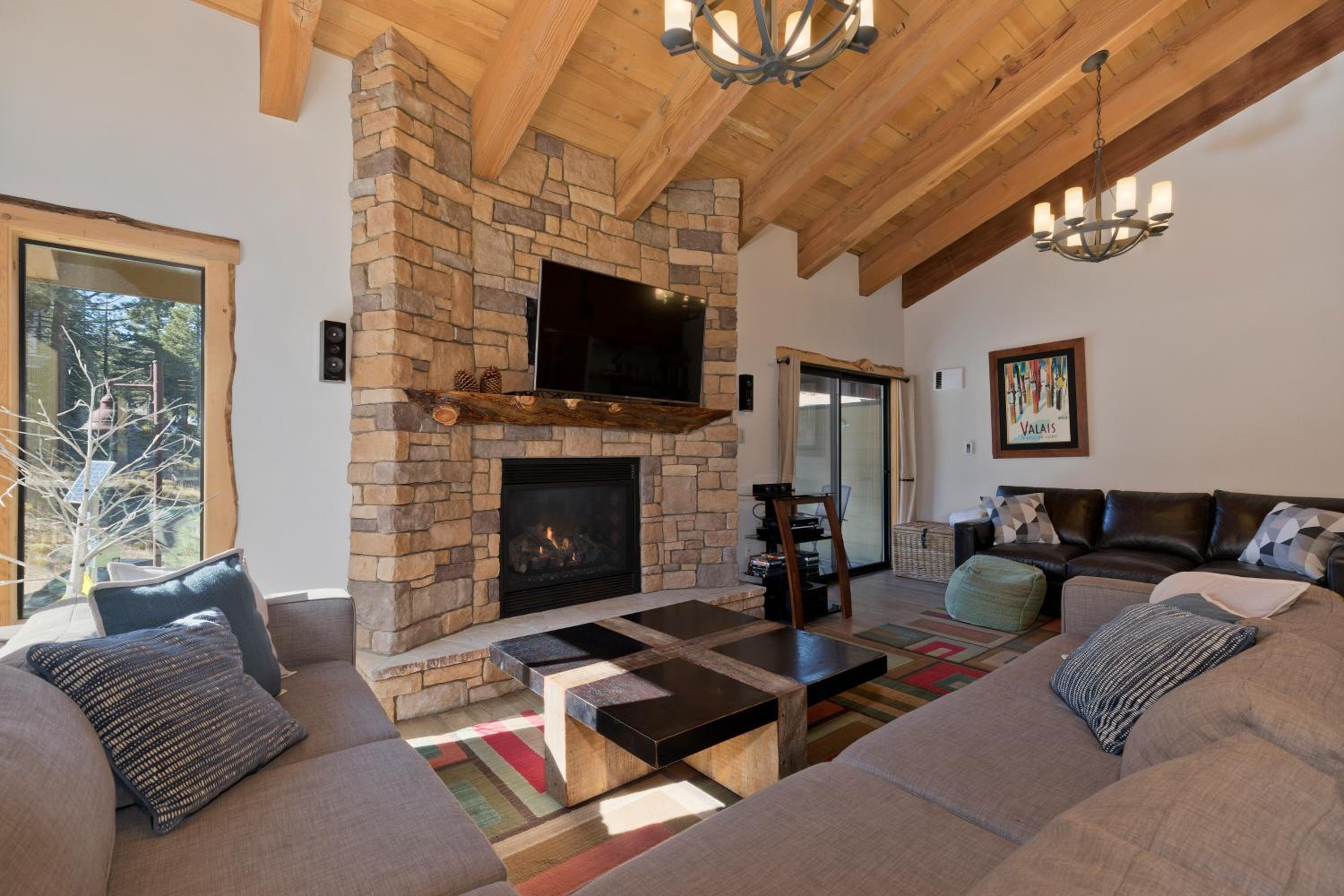 Four-Bedroom House photo 1