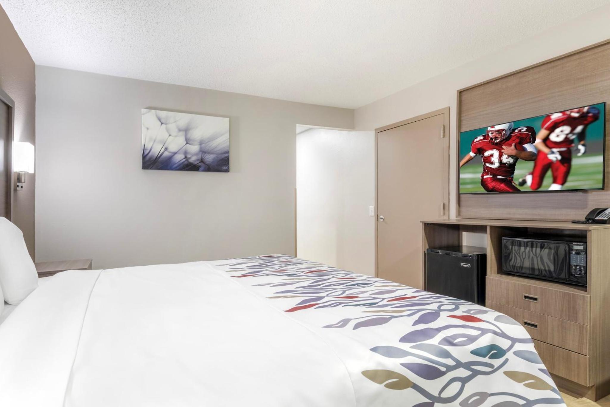Deluxe King Room Non-Smoking - Photo 4