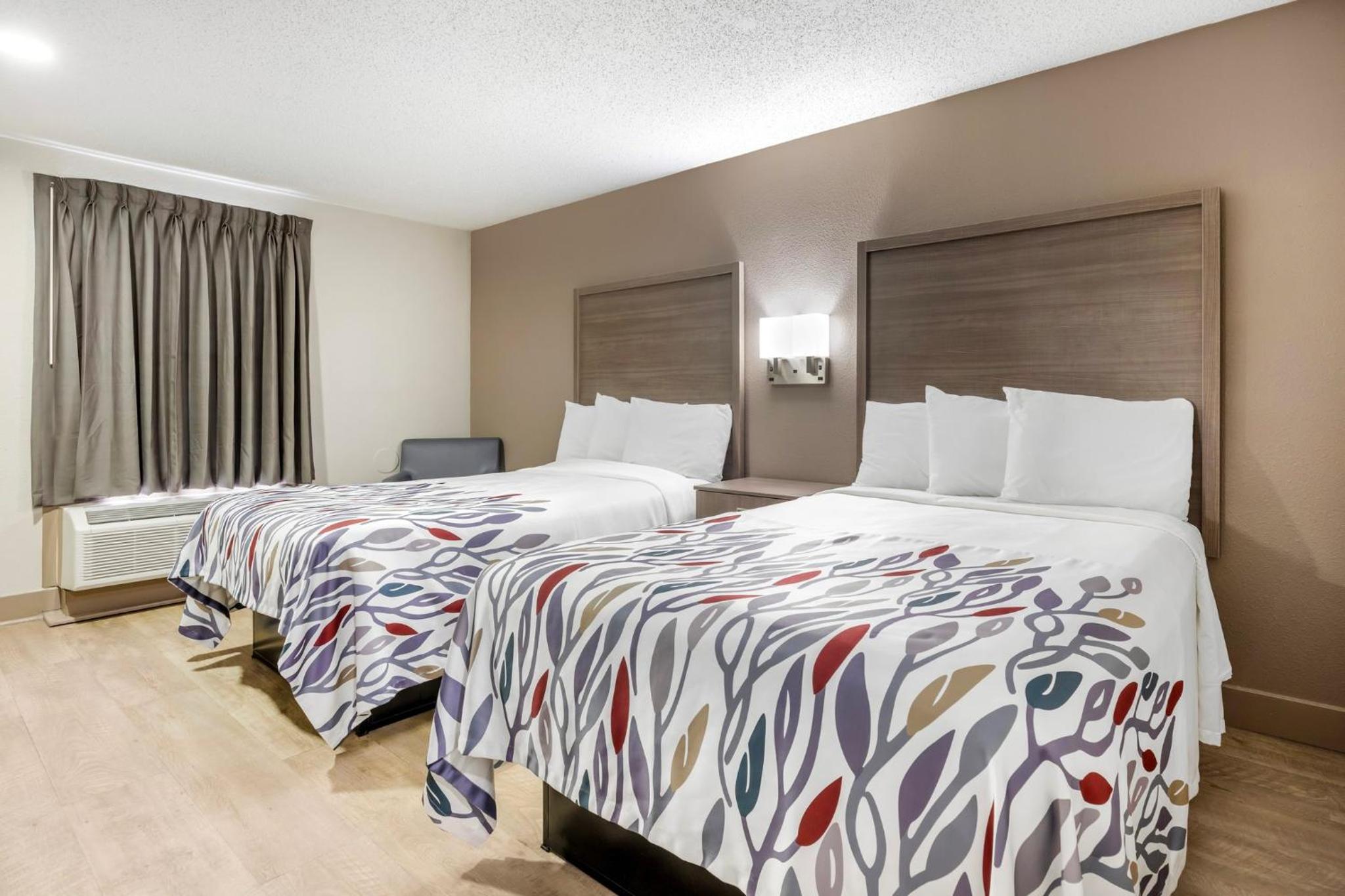  Deluxe Room with Two Double Beds Non-Smoking - Photo 1