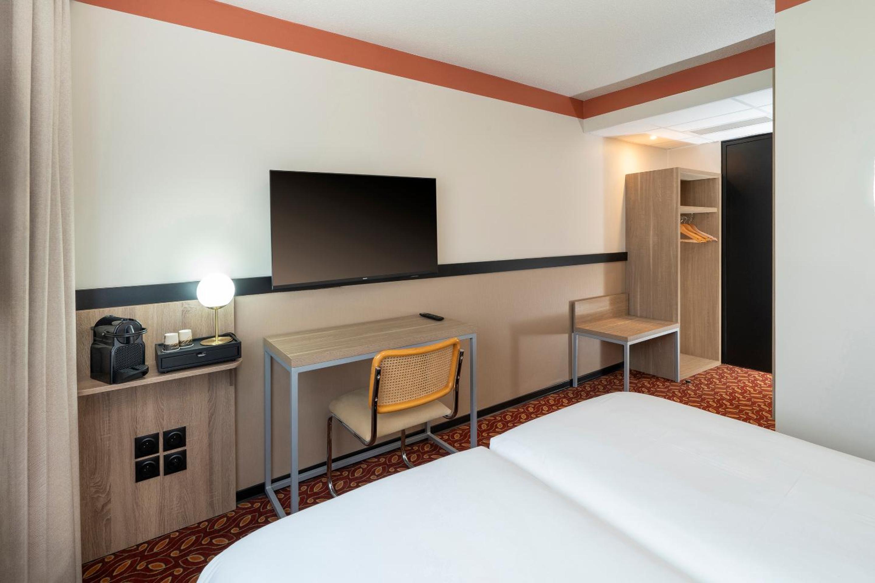 Standard Twin Room - Non-Smoking - Photo 3