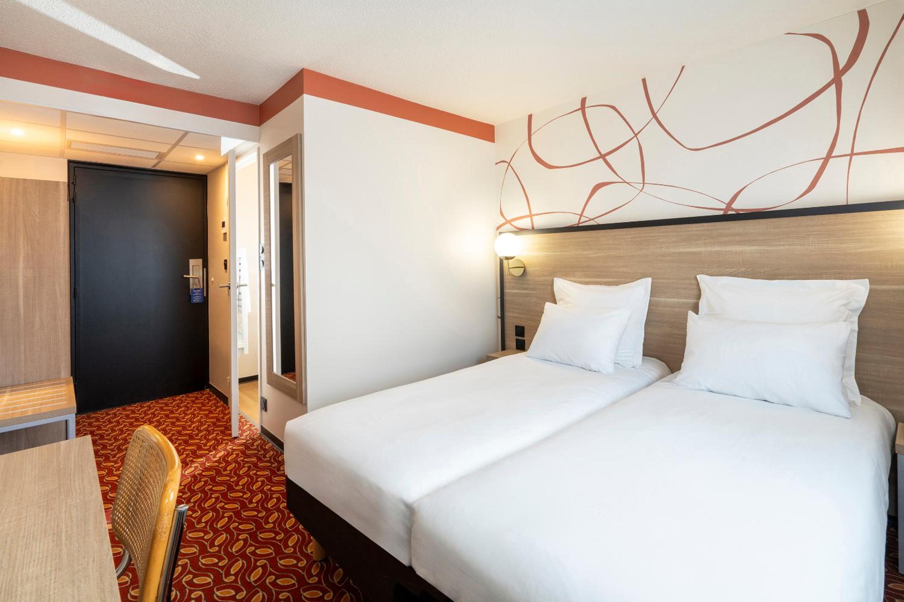 Standard Twin Room - Non-Smoking - Photo 5