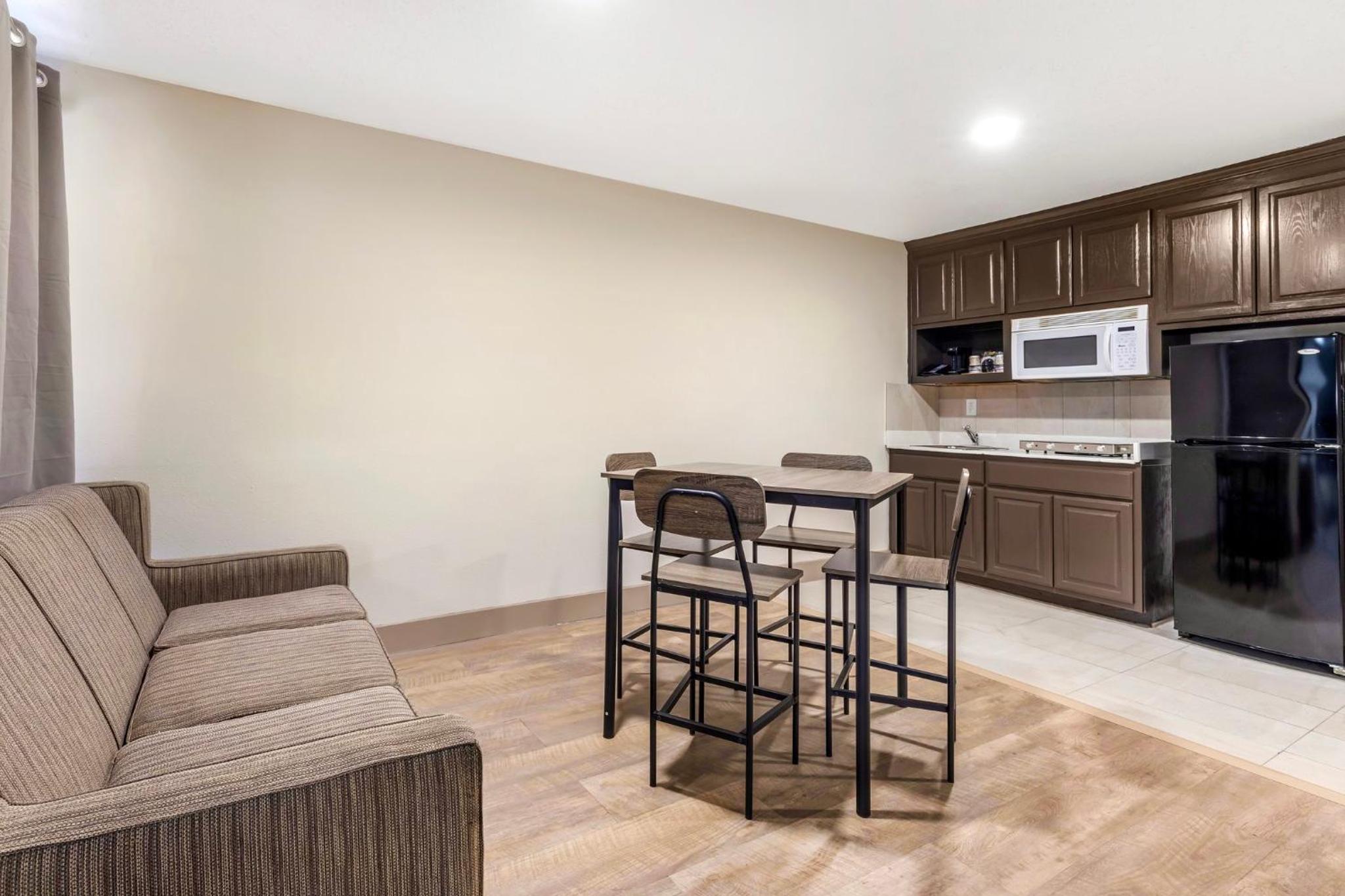 Suite with Two Double Beds with Kitchenette Non-Smoking - Photo 2