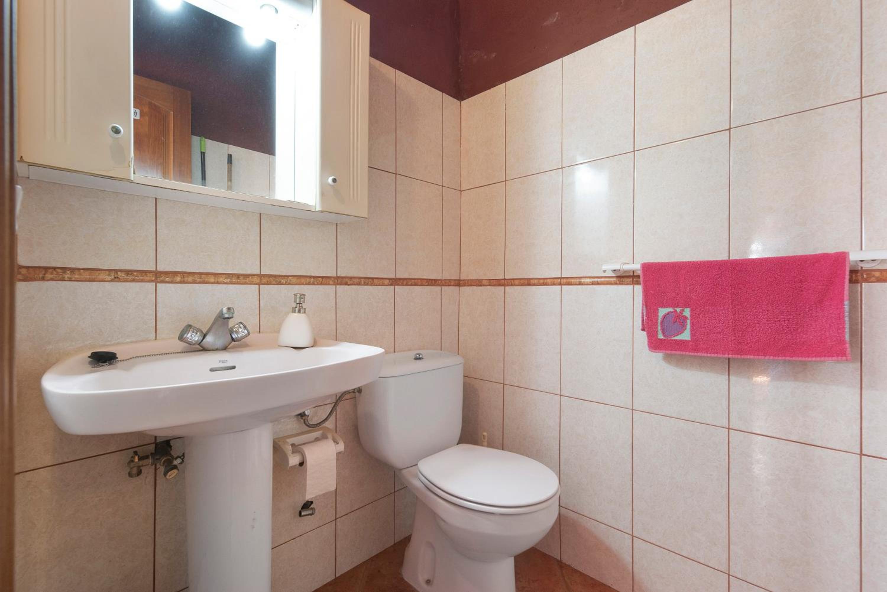 Three-Bedroom House photo 2