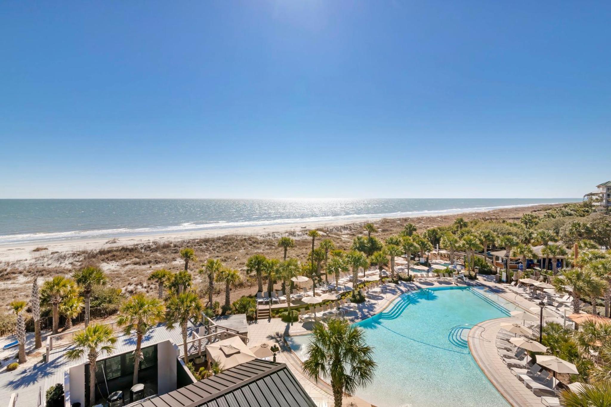 Luxury Oceanfront King Suite - Photo 9