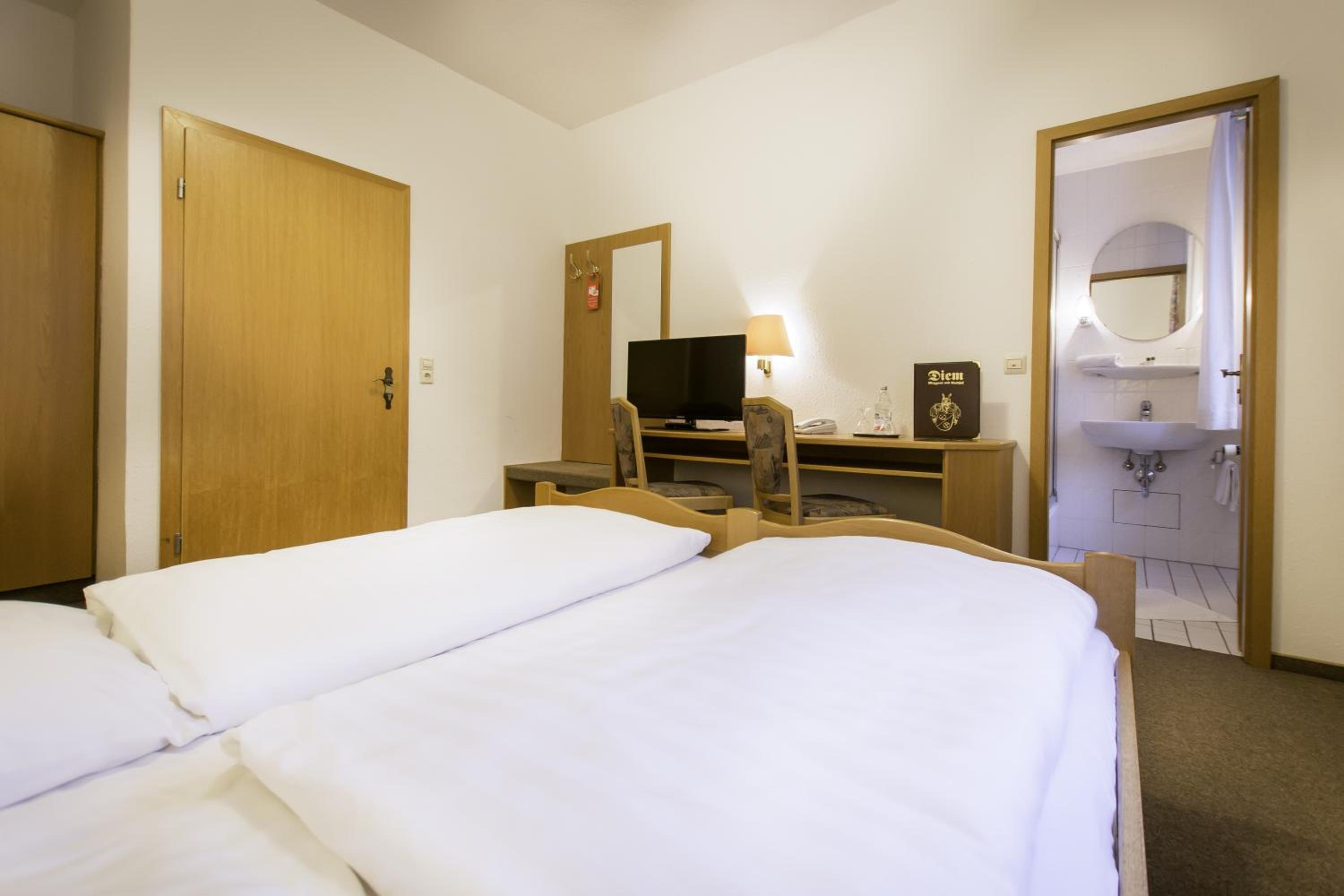 Double Room - Photo 9