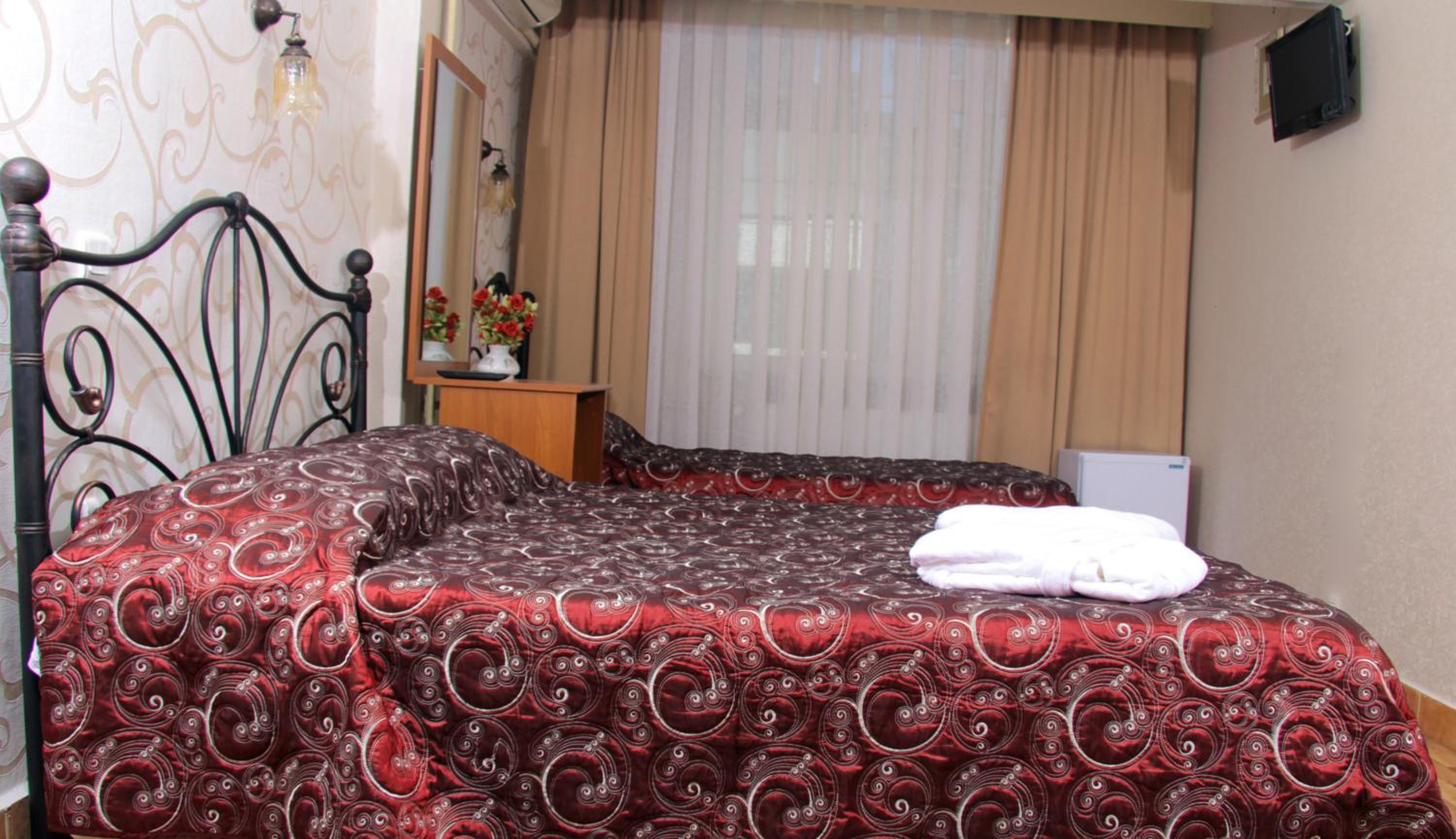 Standard Double or Twin Room photo 2